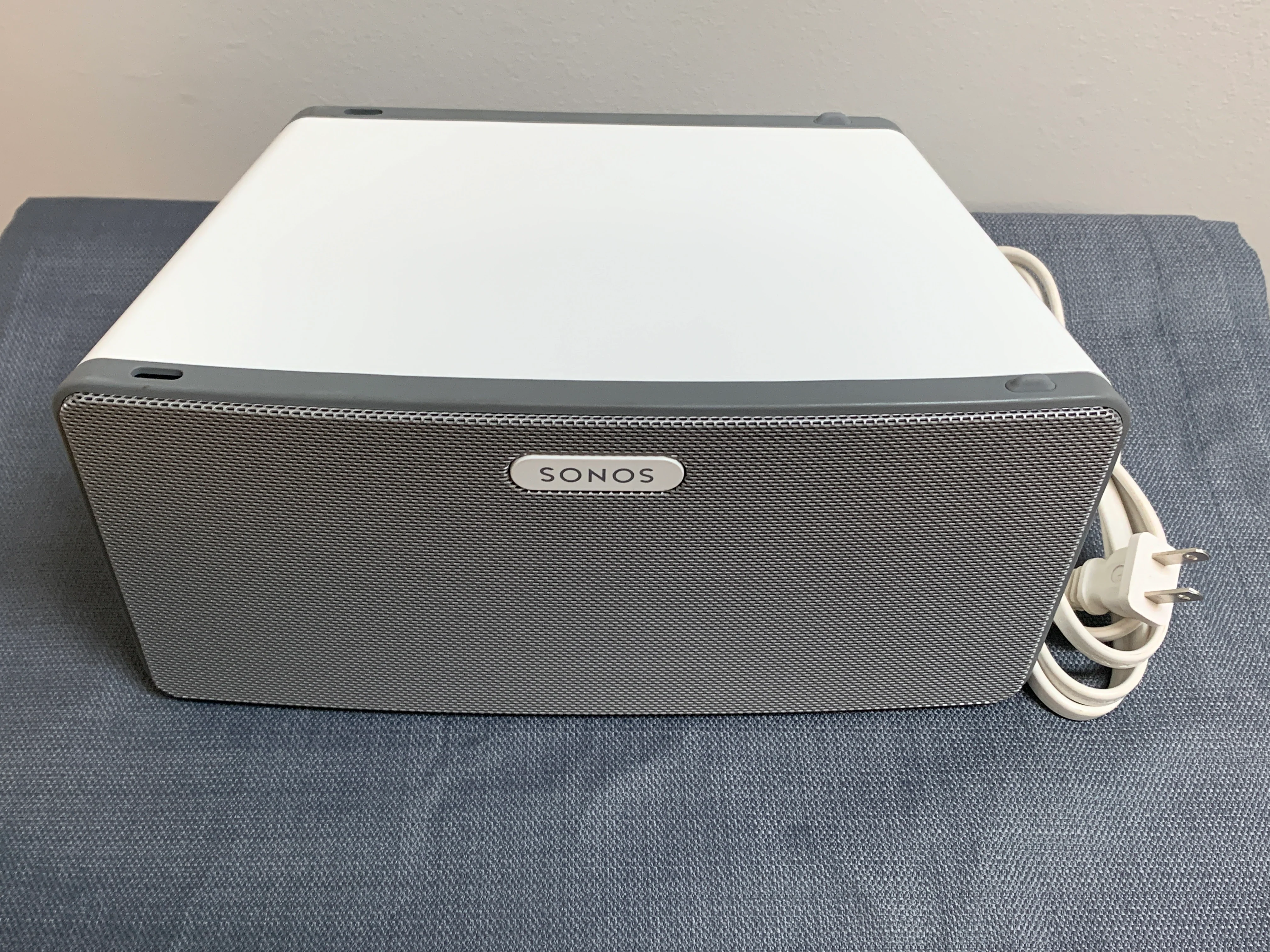 Sonos Play 3 Bluetooth Wireless Smart Speaker - Image 4