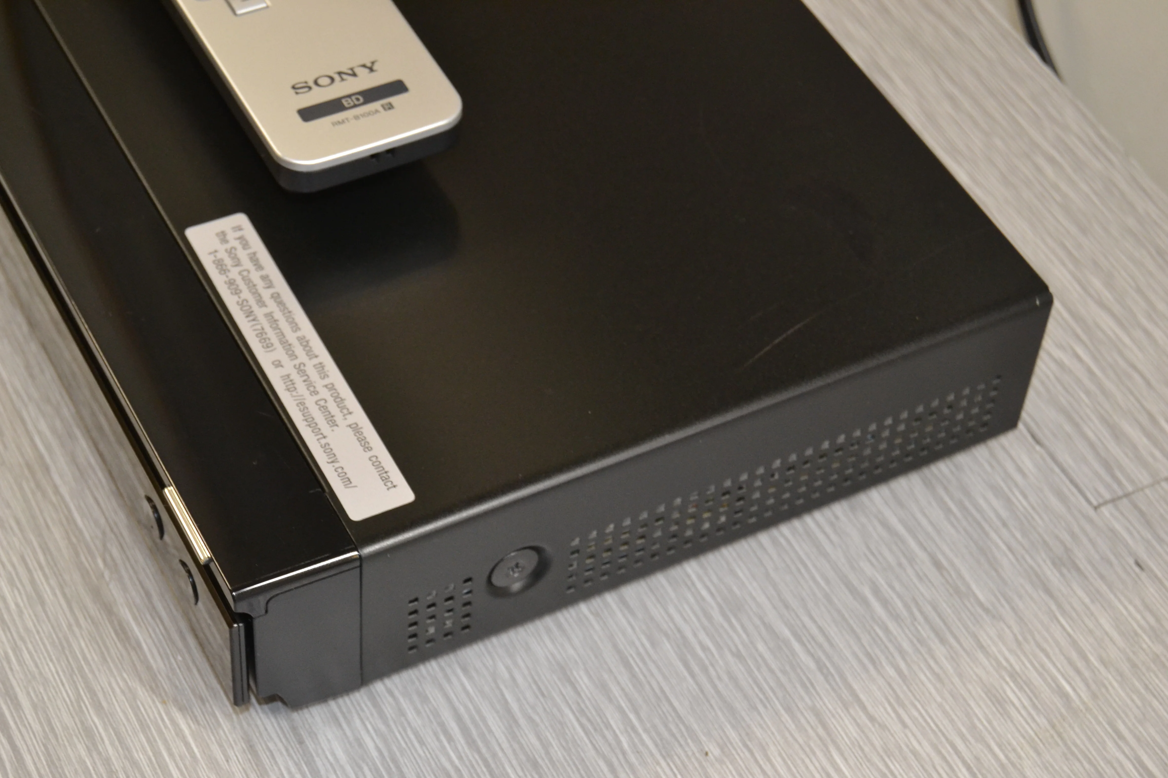 Sony BDP-BX2 BluRay/DVD/CD Player * Remote - Image 8