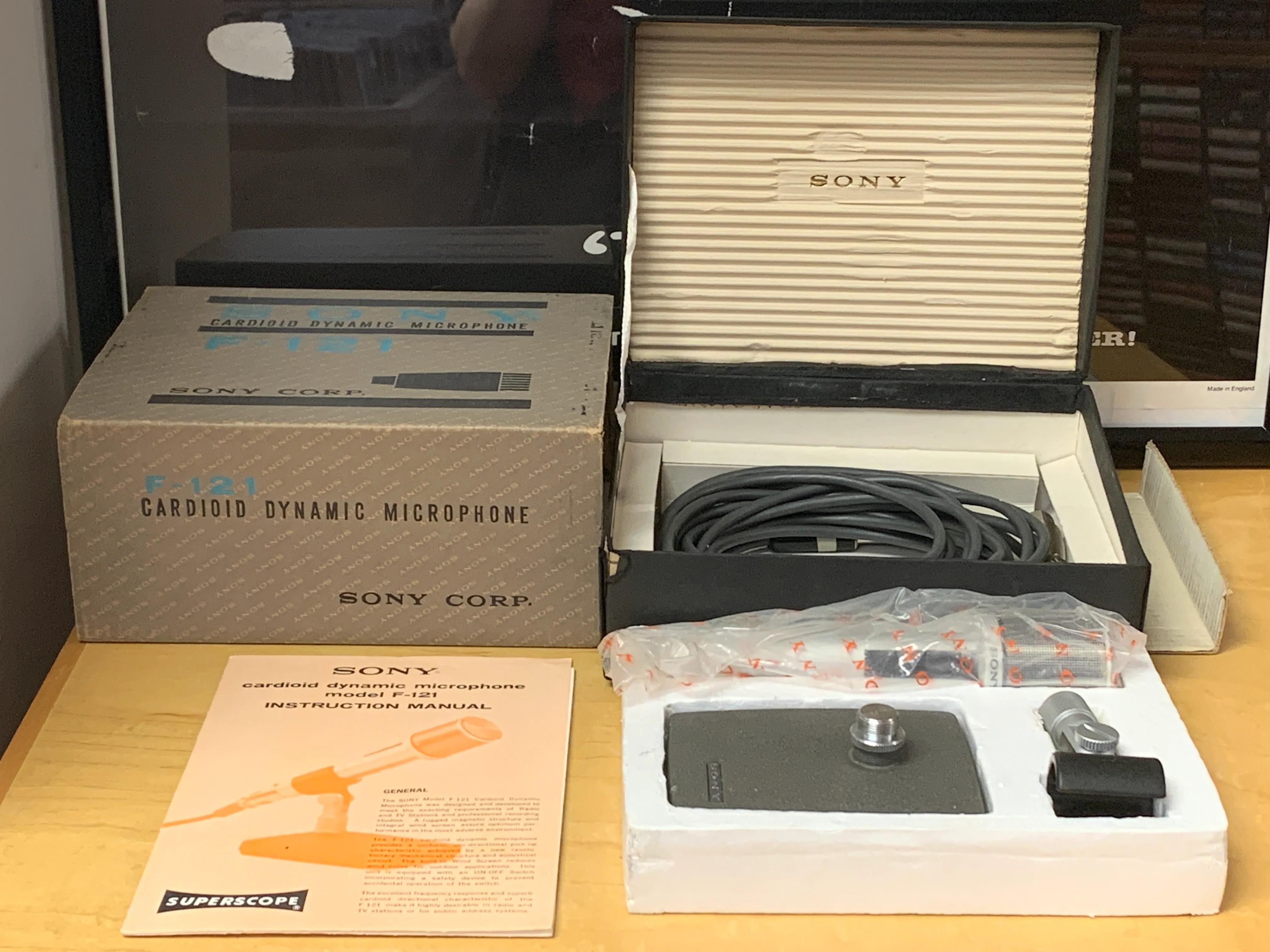 Sony Cardioid Dynamic Microphone F-121 w/ Box & All Accessories
