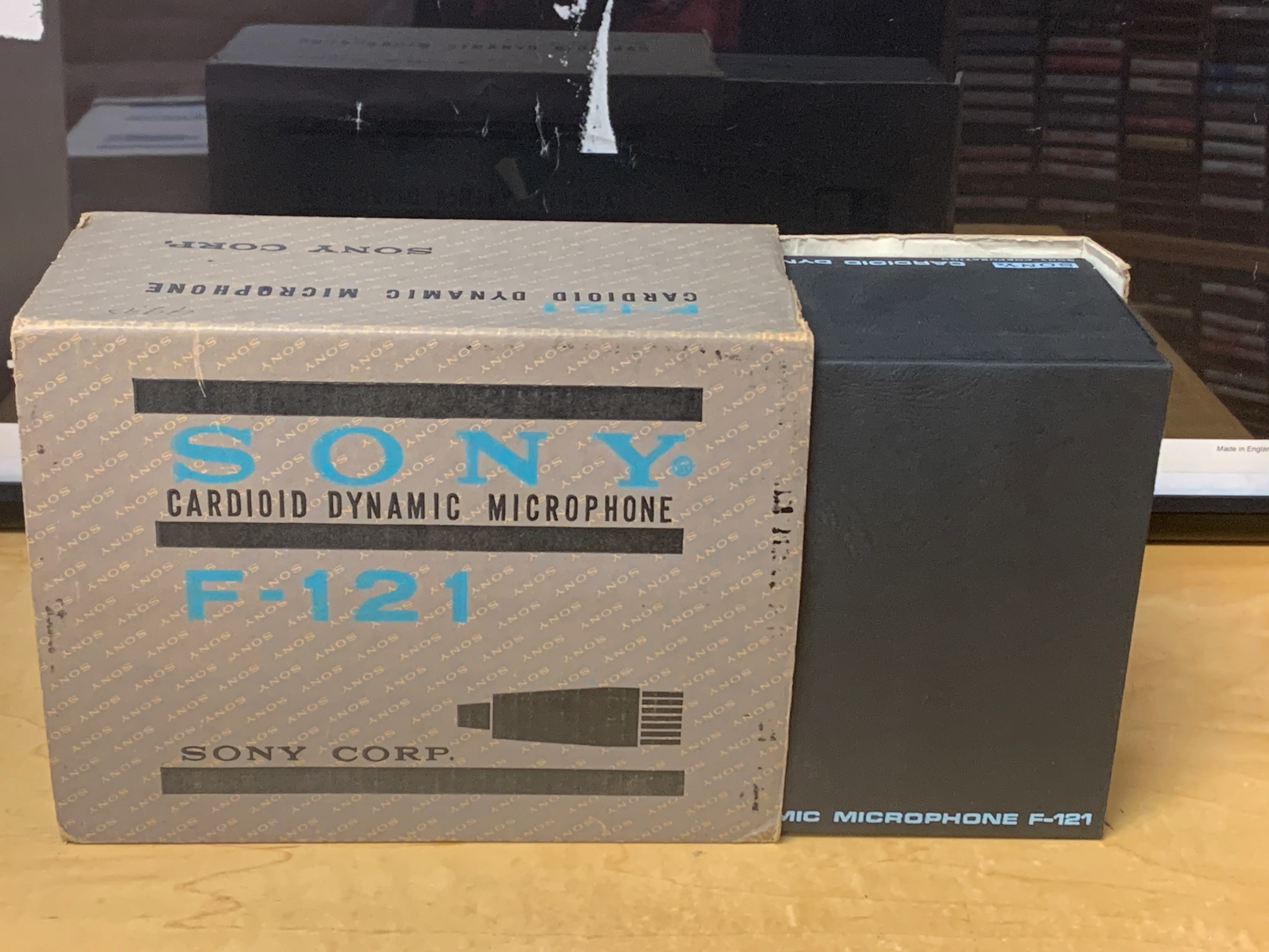 Sony Cardioid Dynamic Microphone F-121 w/ Box & All Accessories - Image 4