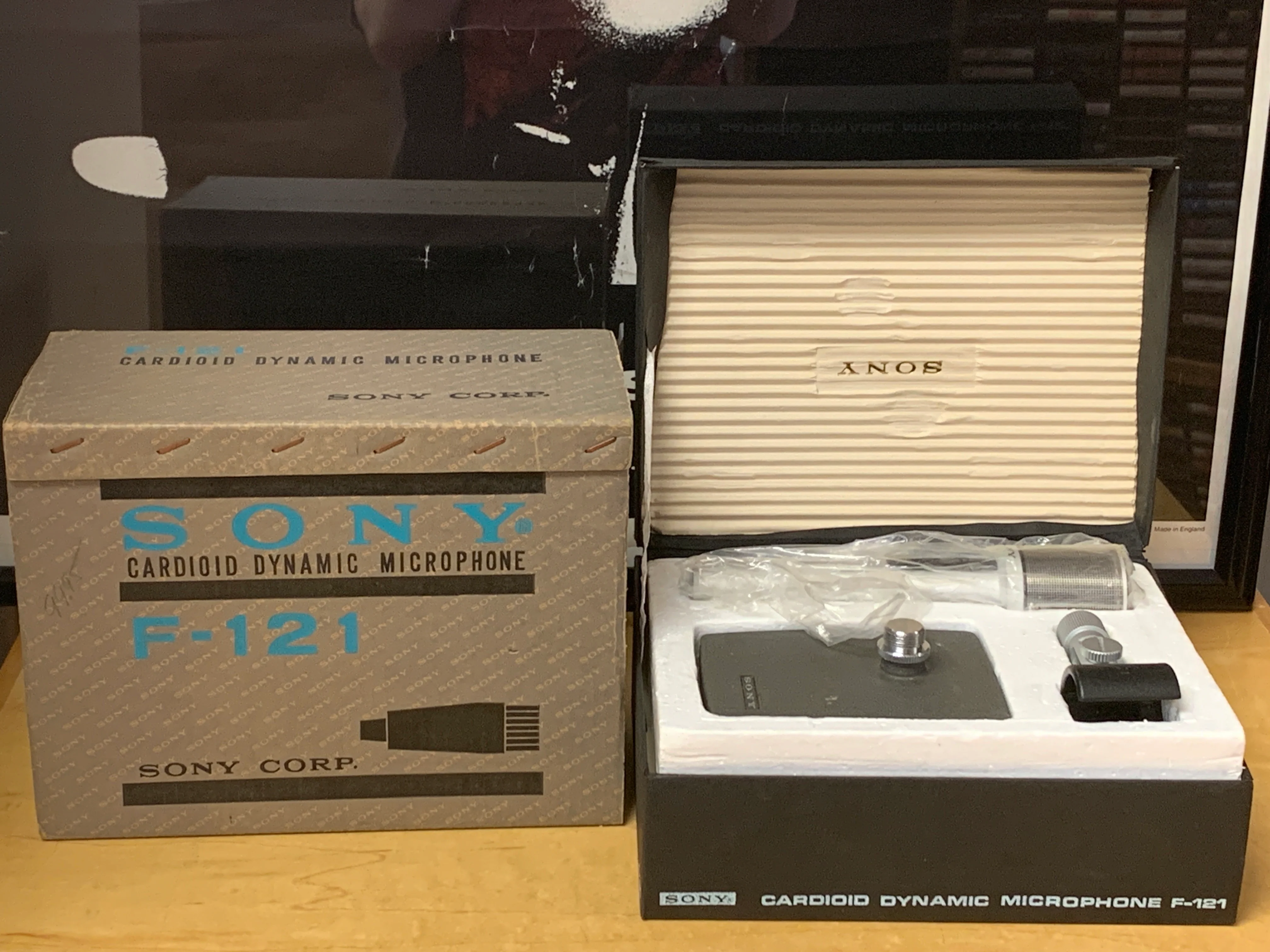 Sony Cardiod Dynamic Microphone F-121 w/ Box & Accessories - Image 4