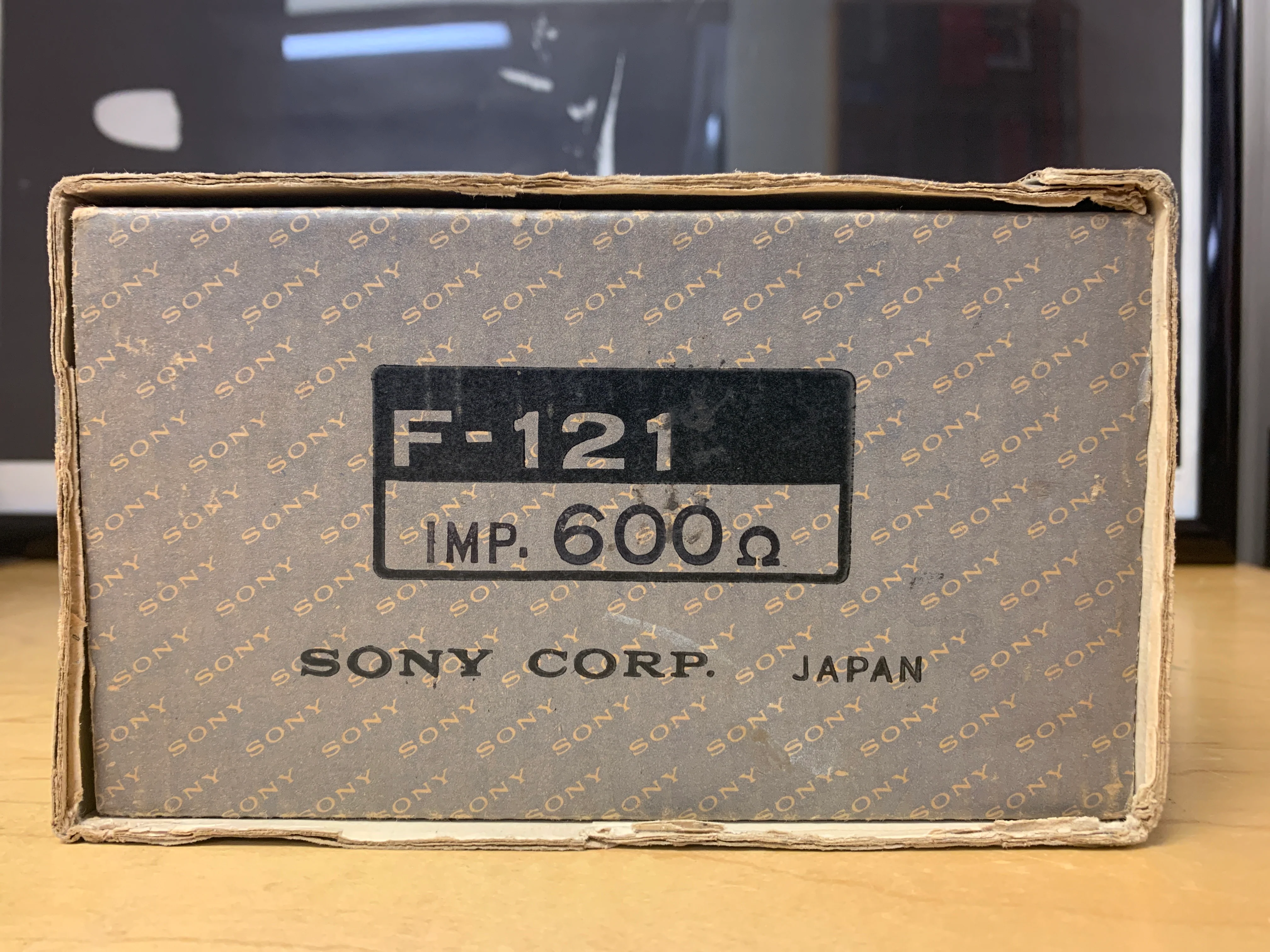 Sony Cardiod Dynamic Microphone F-121 w/ Box & Accessories - Image 6