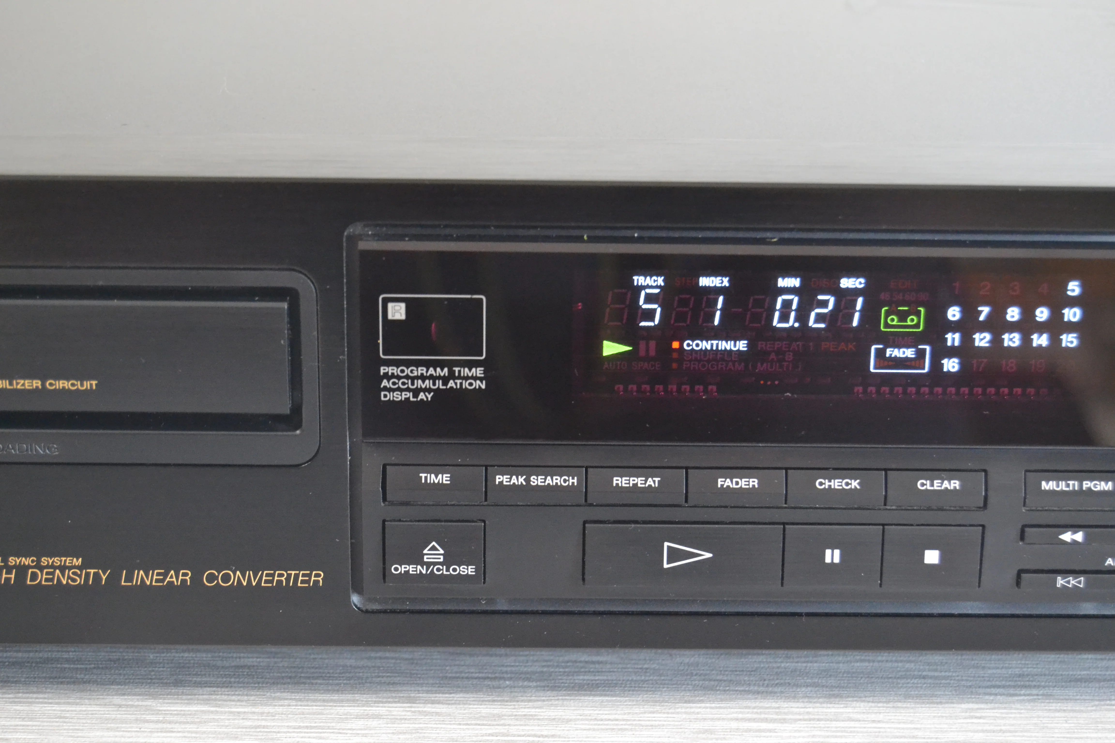 Sony CDP-209ES Single CD Player * Remote Control - Image 4