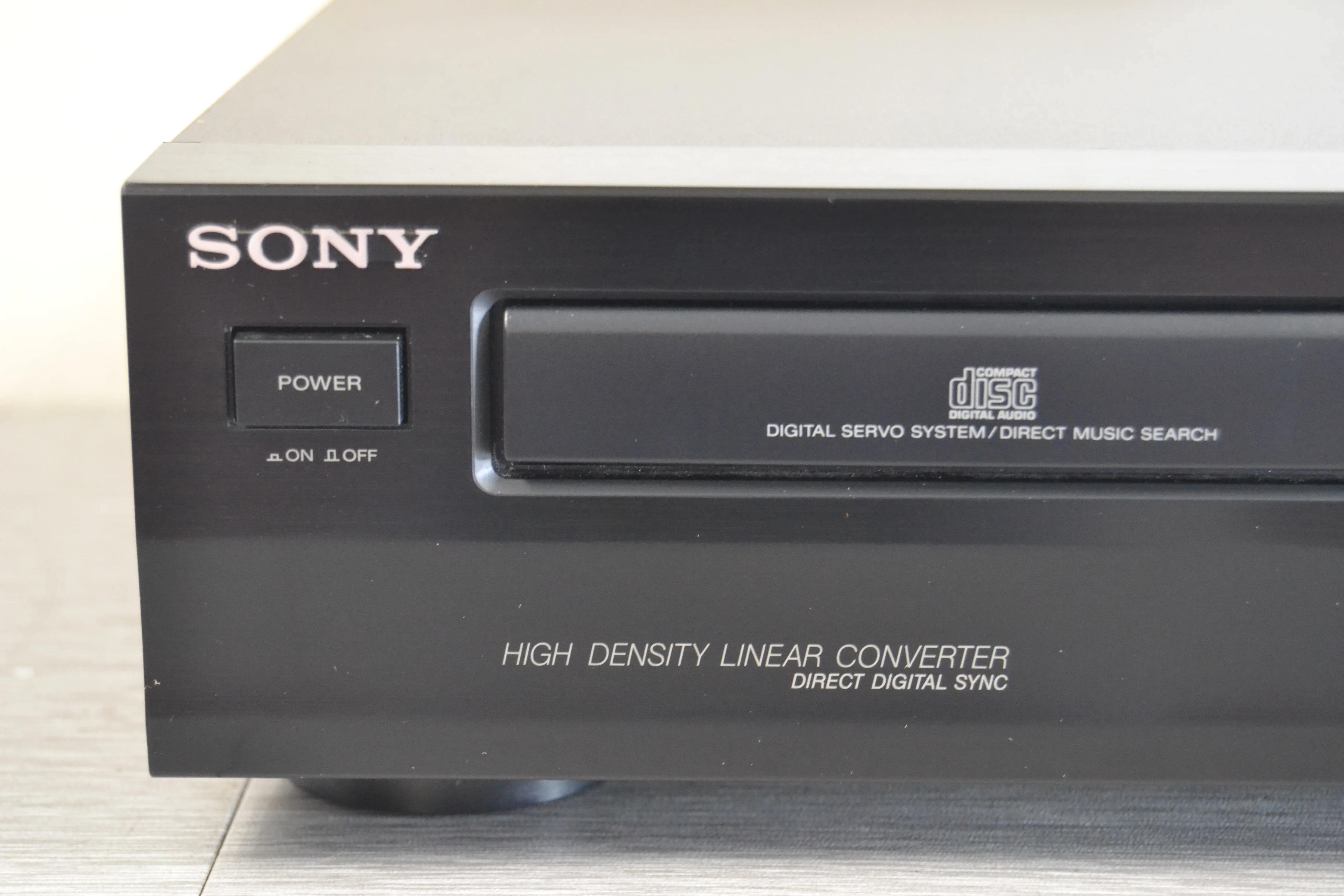 Sony CDP-211 Single CD Player * Remote - Image 2