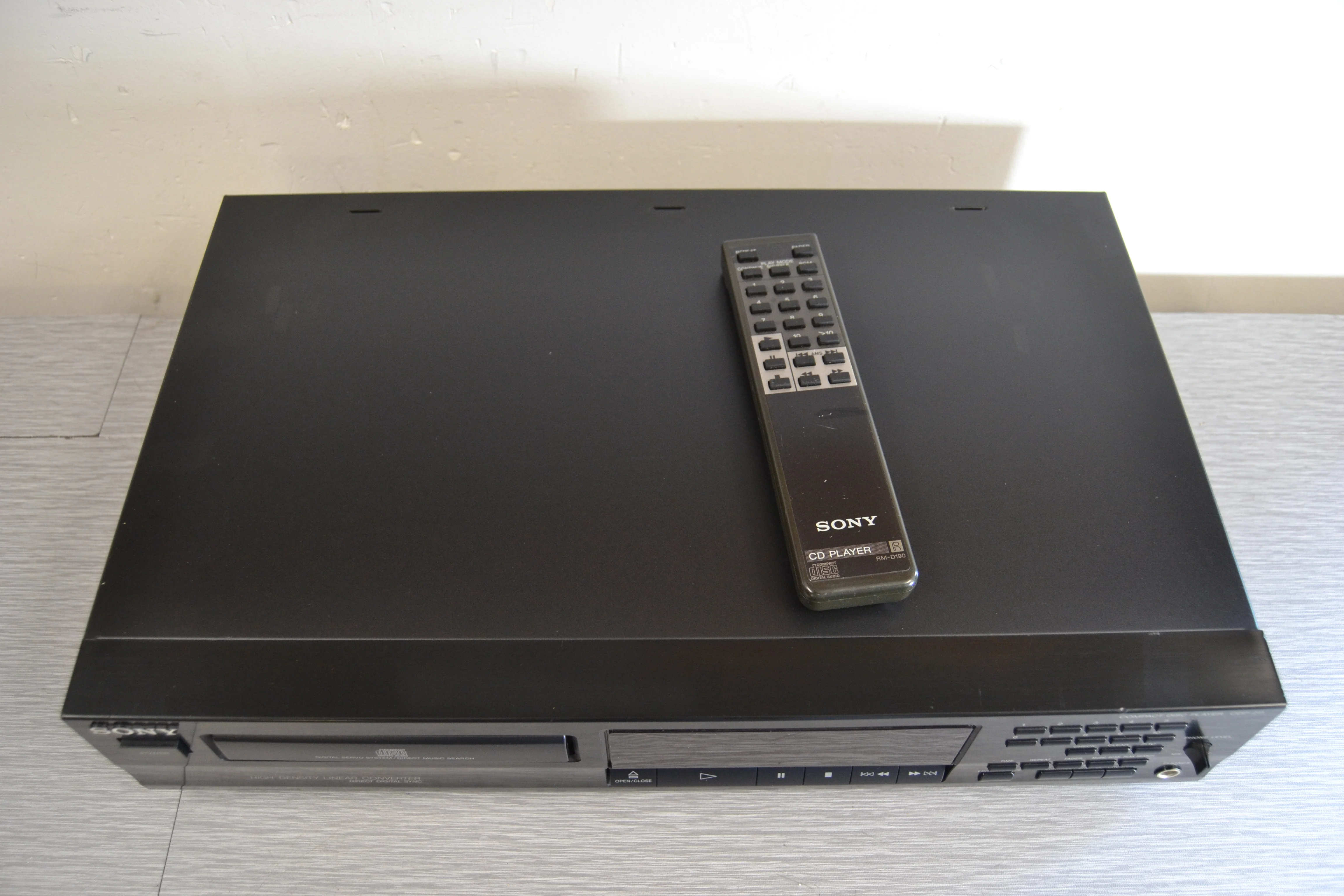 Sony CDP-211 Single CD Player * Remote - Image 6