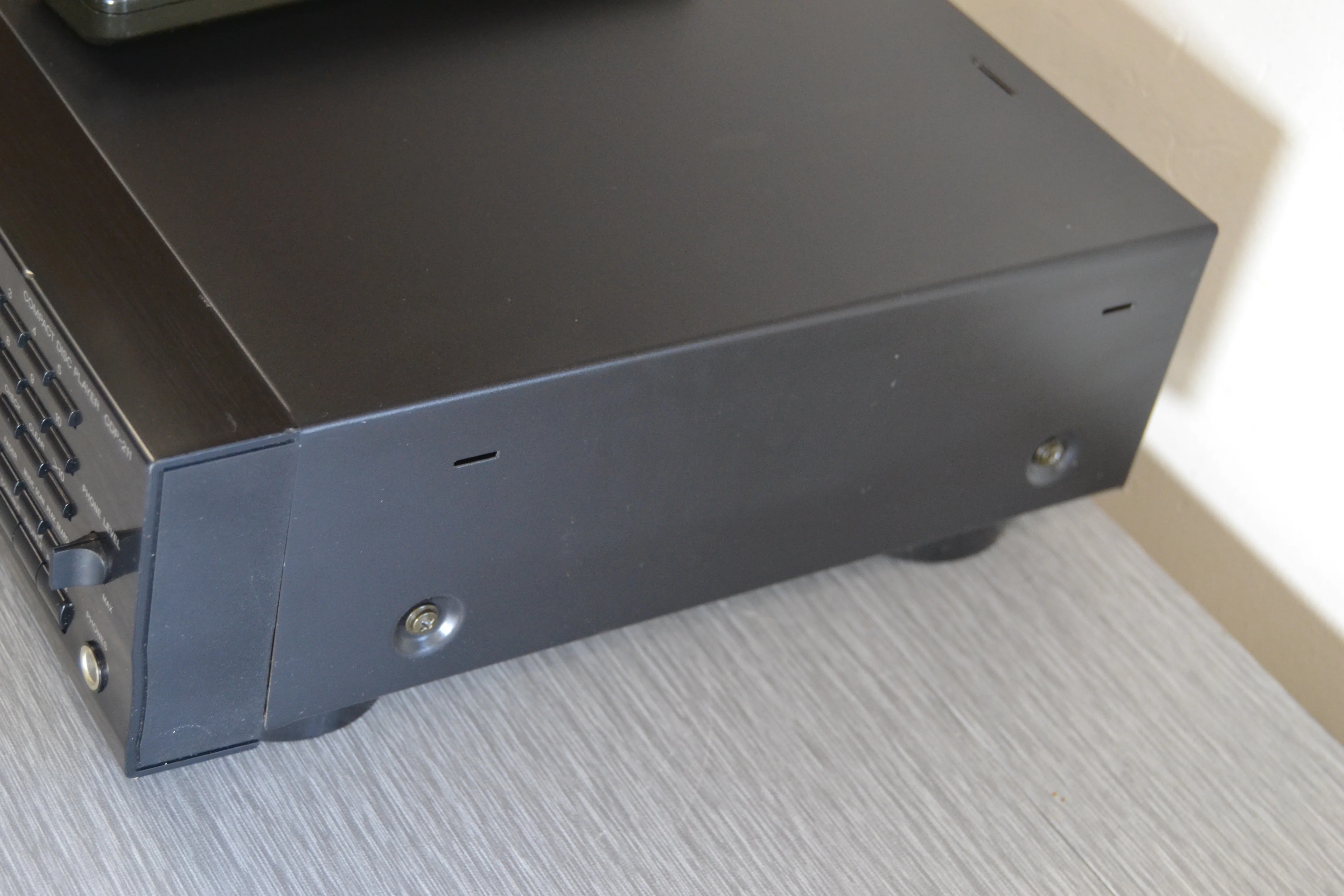Sony CDP-211 Single CD Player * Remote - Image 8