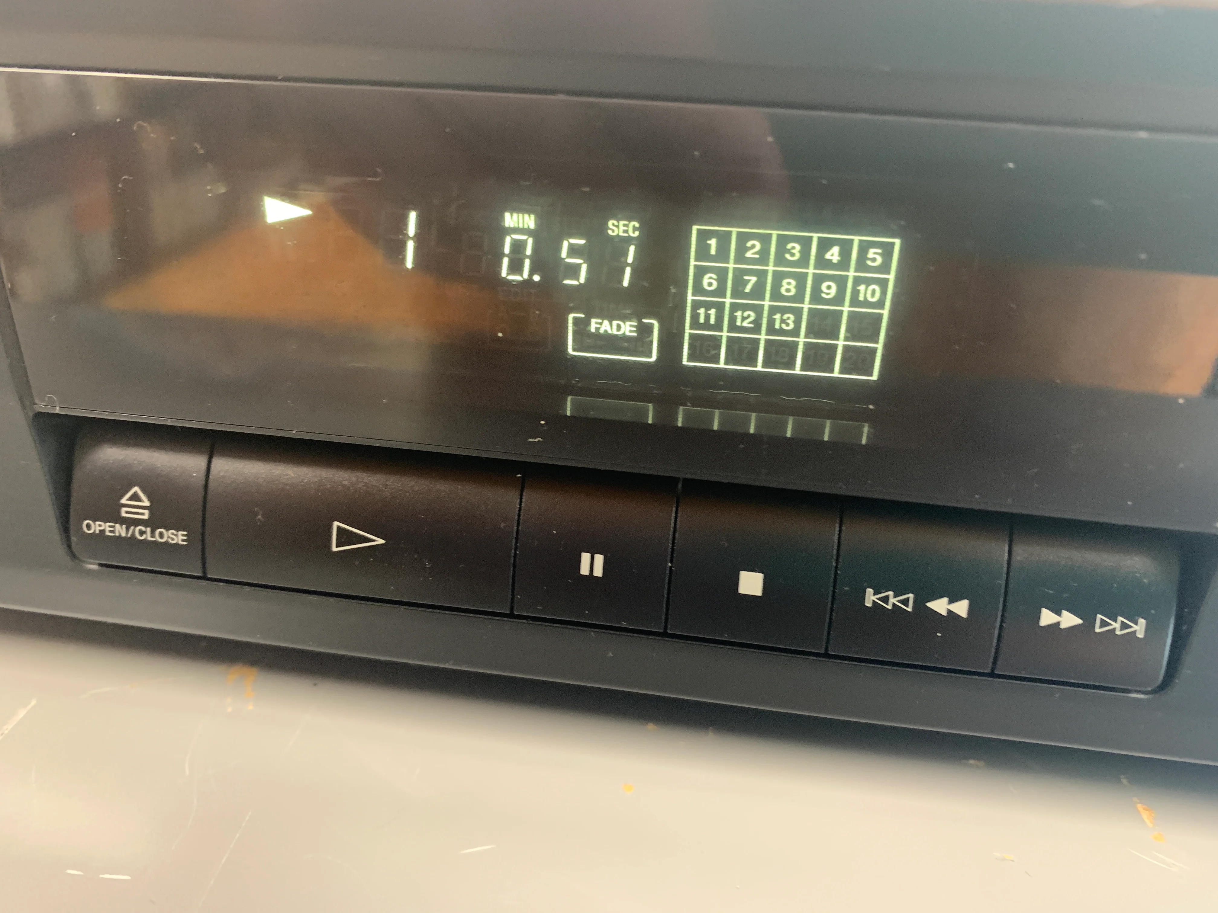 Sony CDP-211 Single Compact Disc Player - Image 10