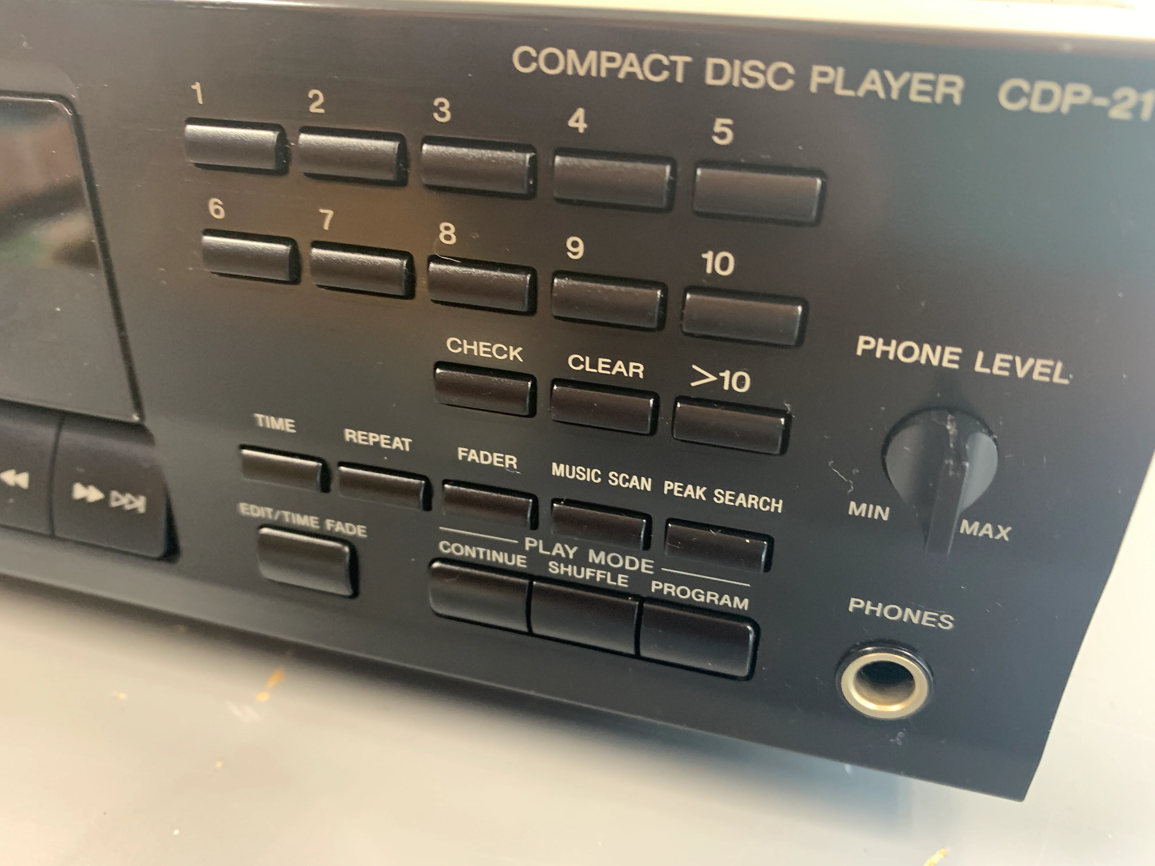 Sony CDP-211 Single Compact Disc Player - Image 9