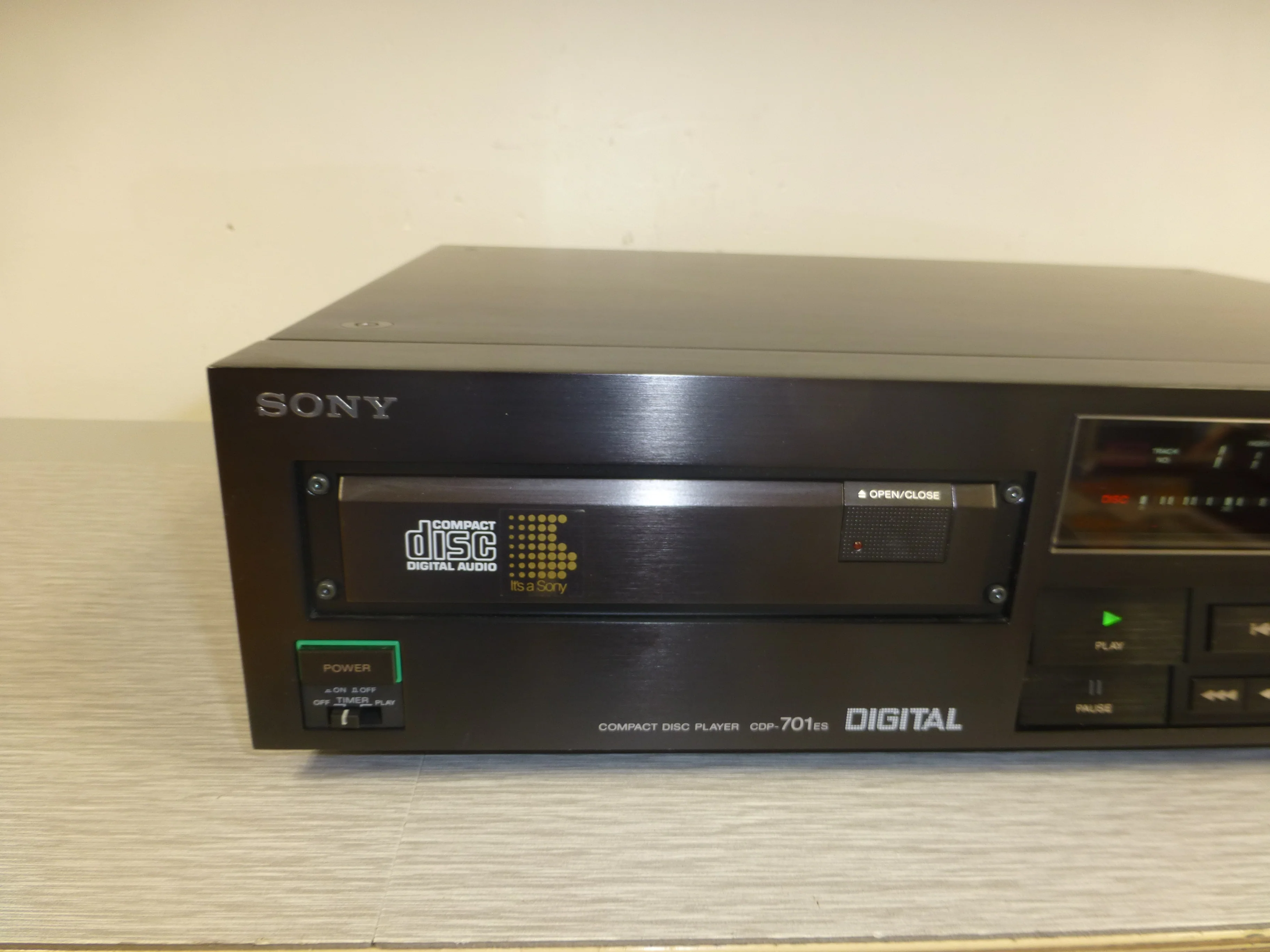 Sony CDP-701es Single CD Player - Image 2