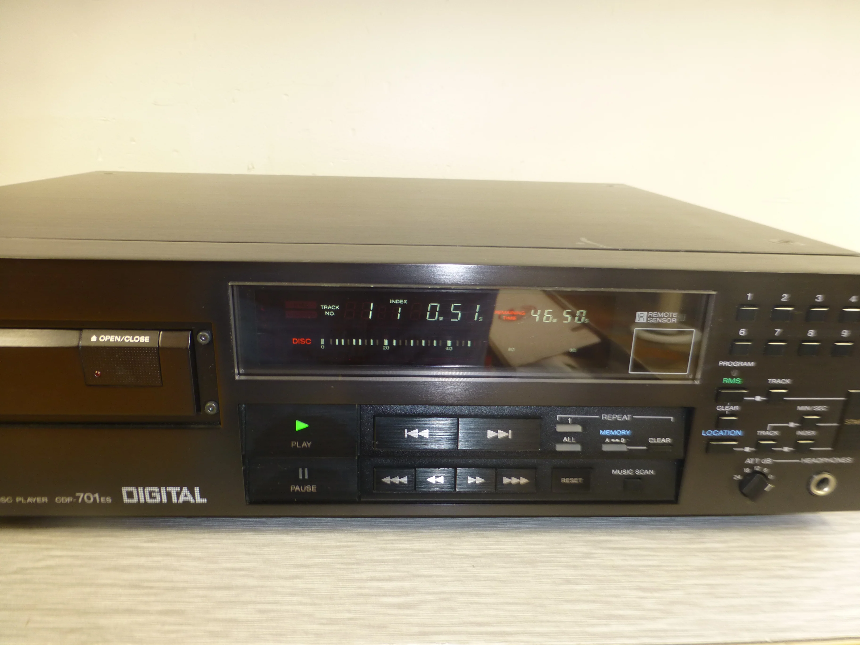 Sony CDP-701es Single CD Player - Image 3