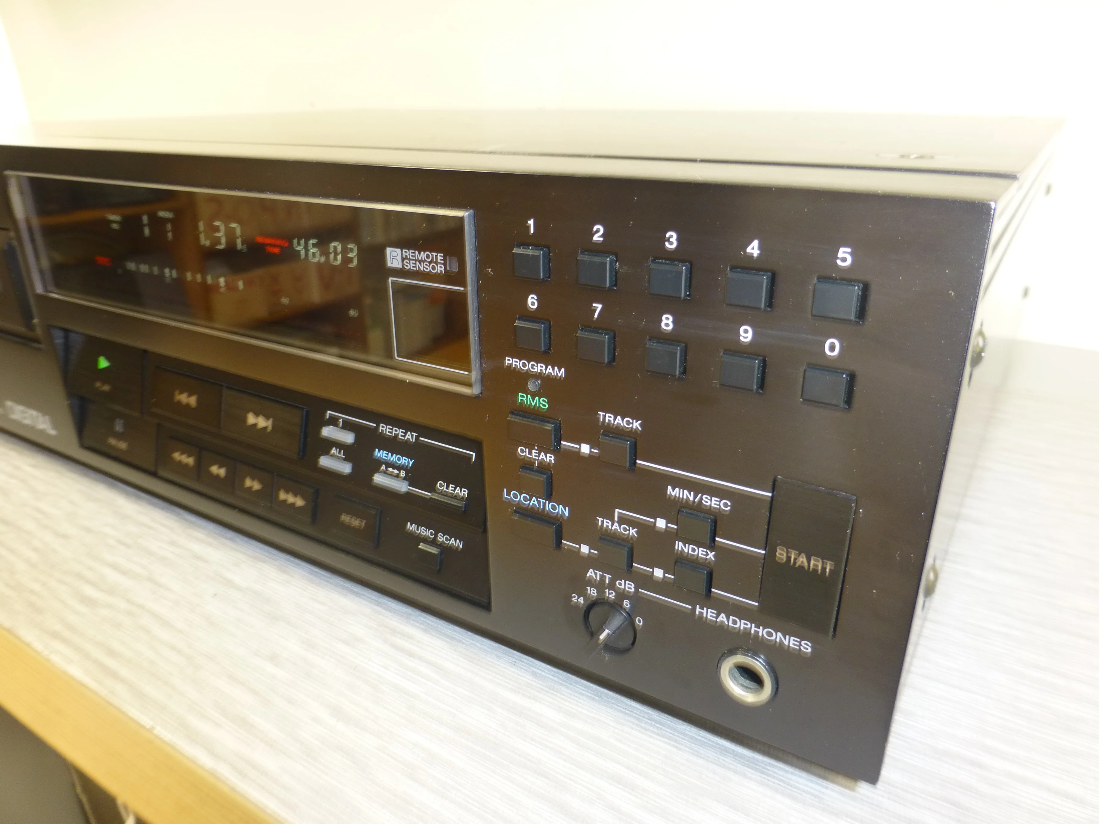 Sony CDP-701es Single CD Player - Image 9