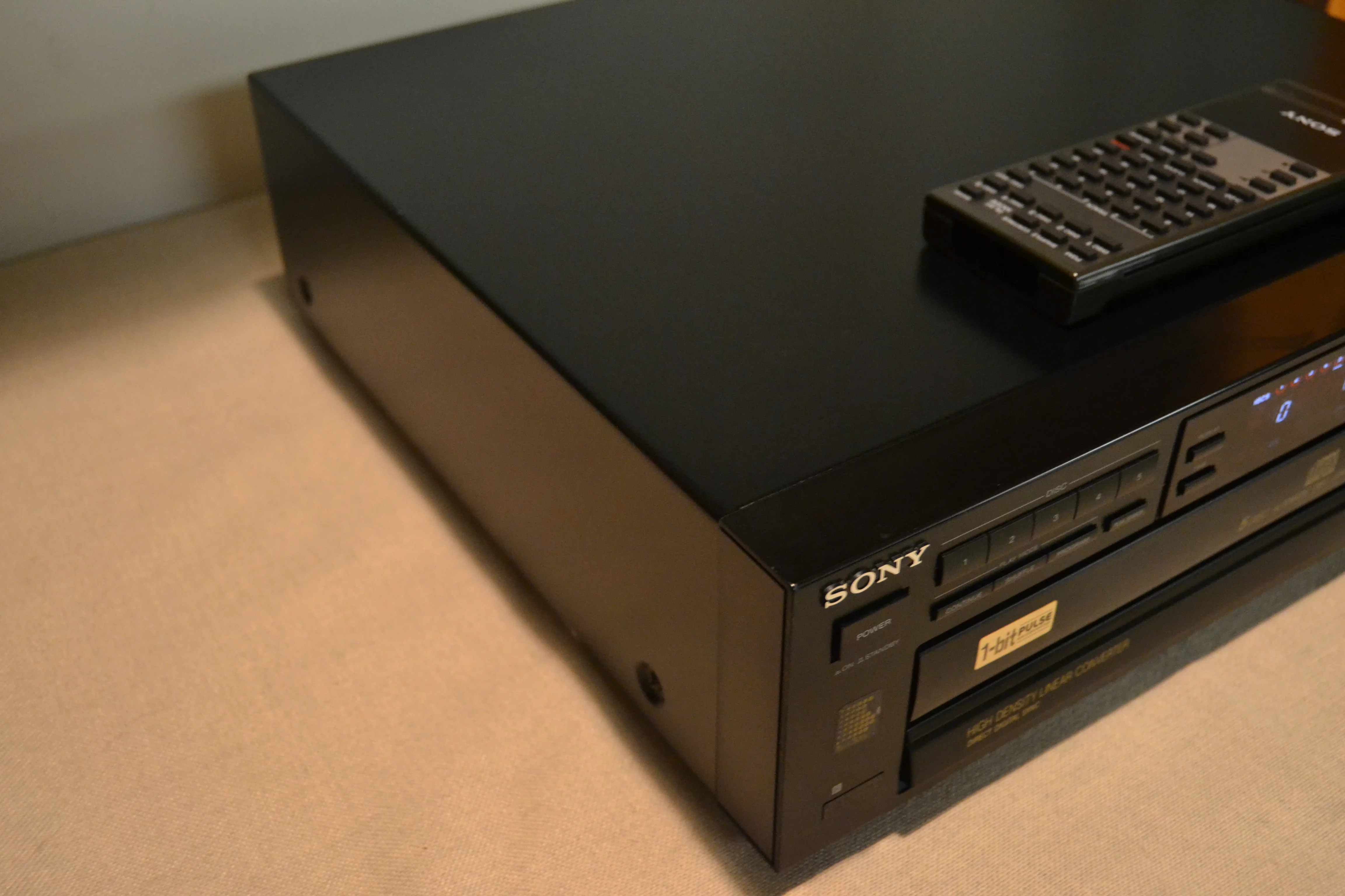 Sony CDP-C315 Multi Compact Disc Player (1991-92) * Remote - Image 6