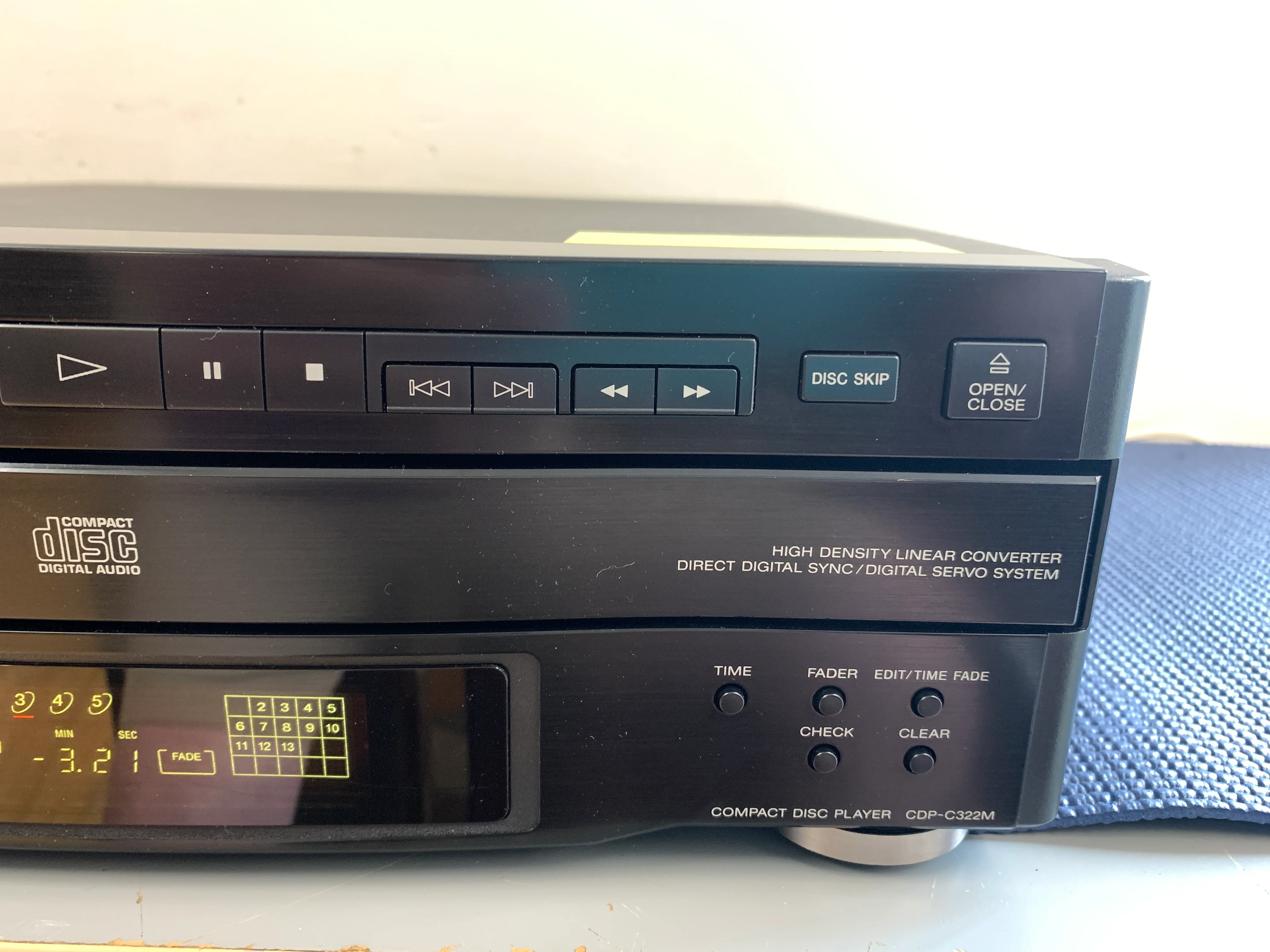 Sony CDP-C322M CD Carousel 5 Discs Mid Size - Image 4