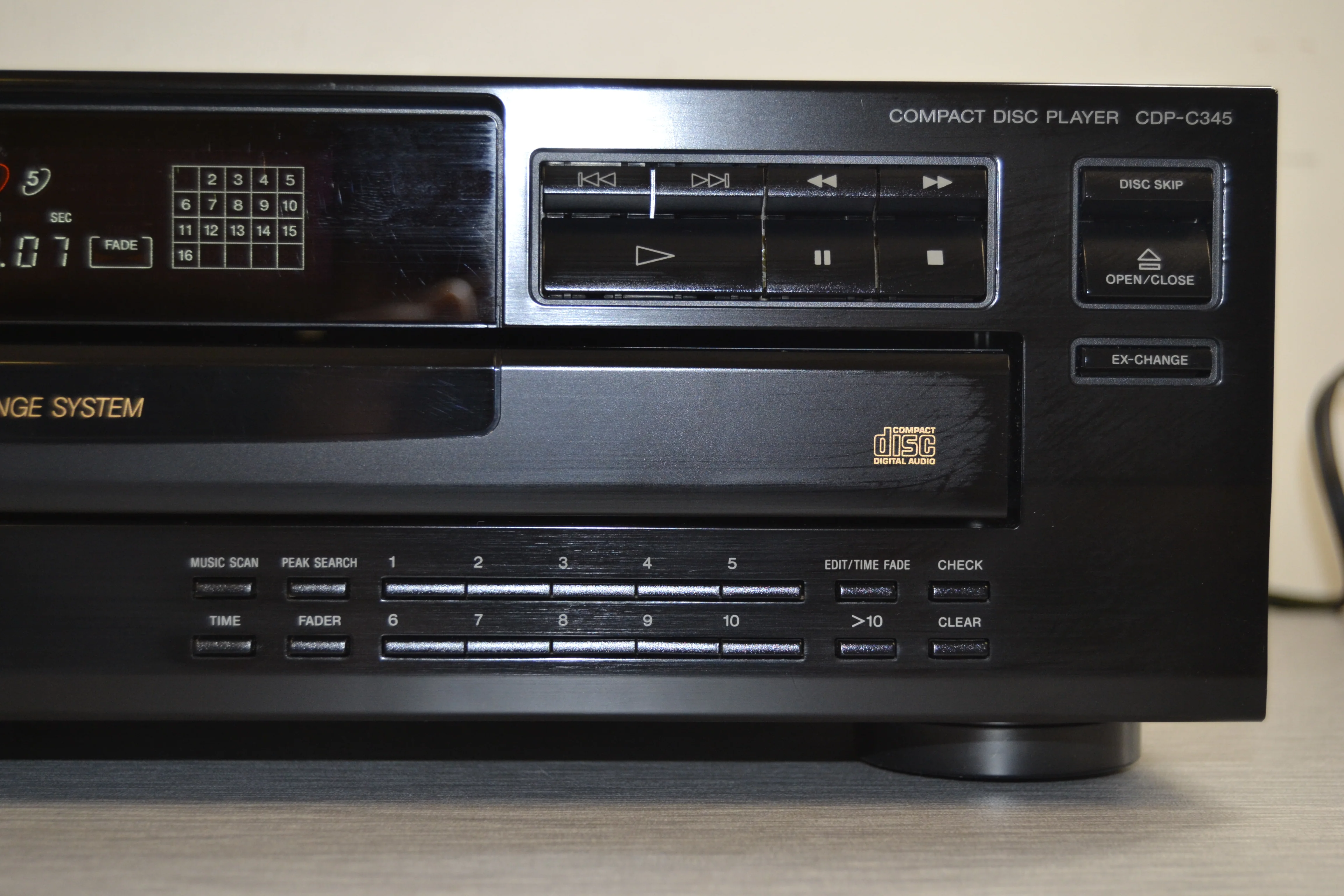 Sony CDP-C345 CD Carousel 5 Discs - Image 4