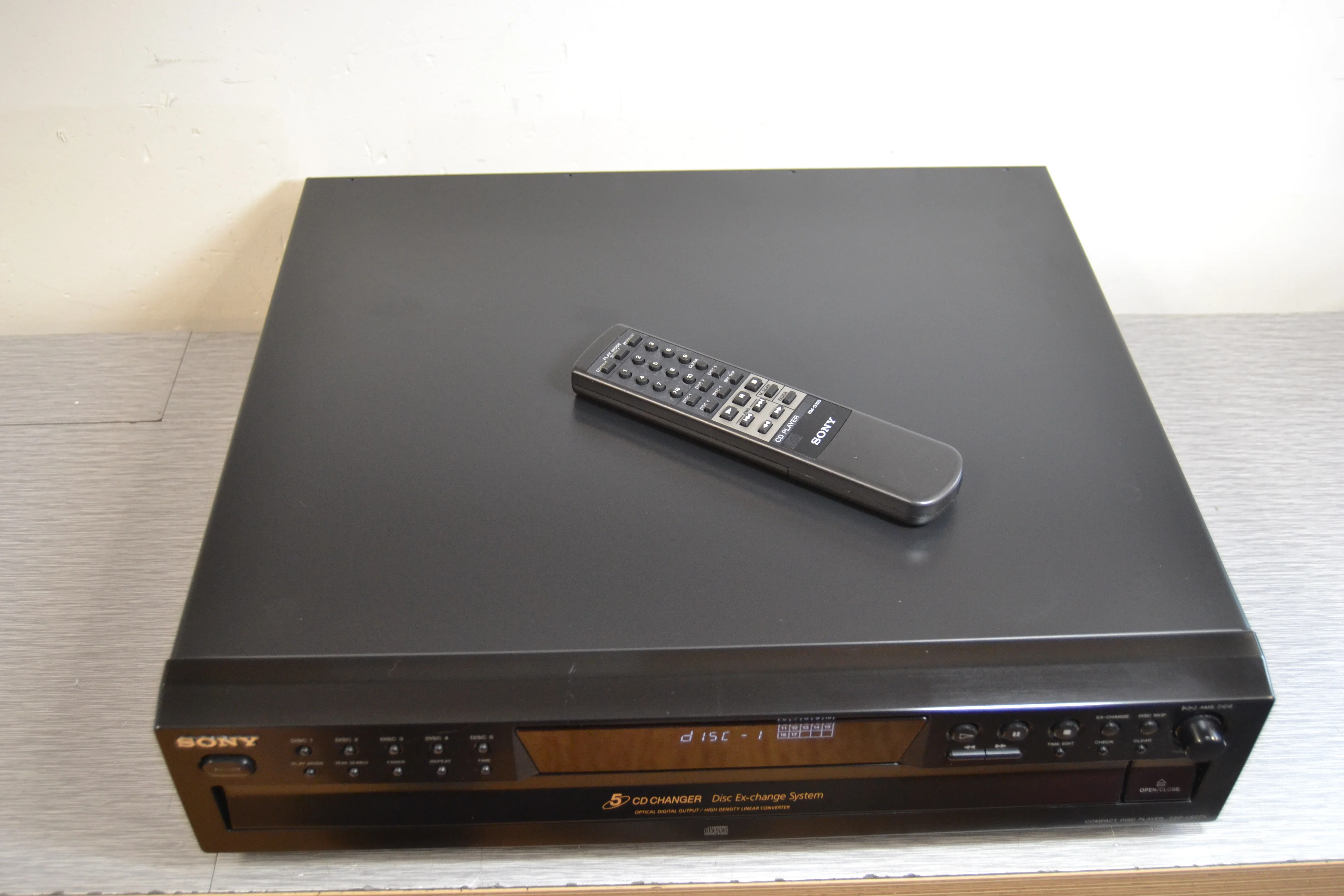 Sony CDP-CE275 CD Carousel * 5 Discs * Remote Control - Image 2