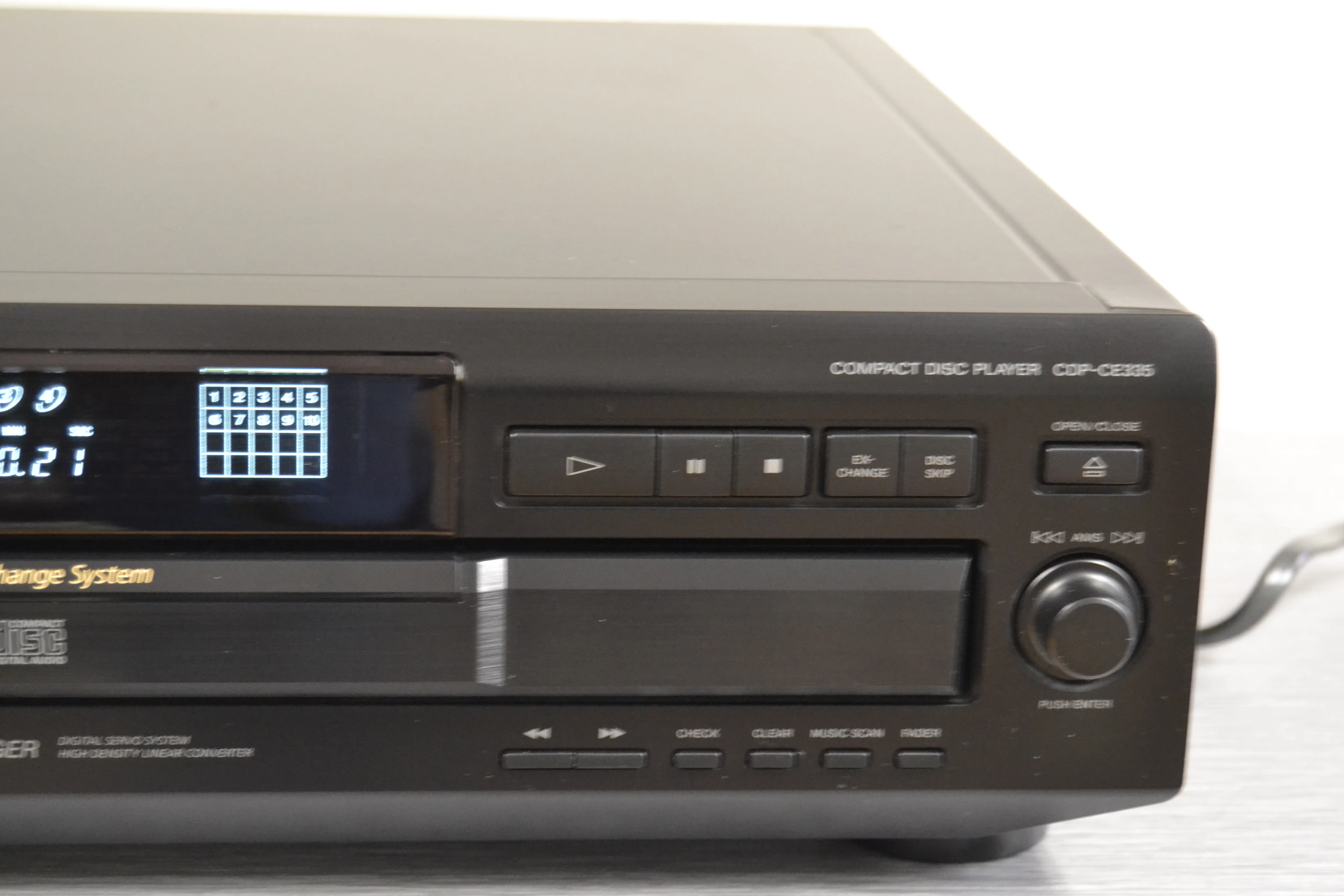 Sony CDP-CE335 CD Carousel 5 Discs - Image 4