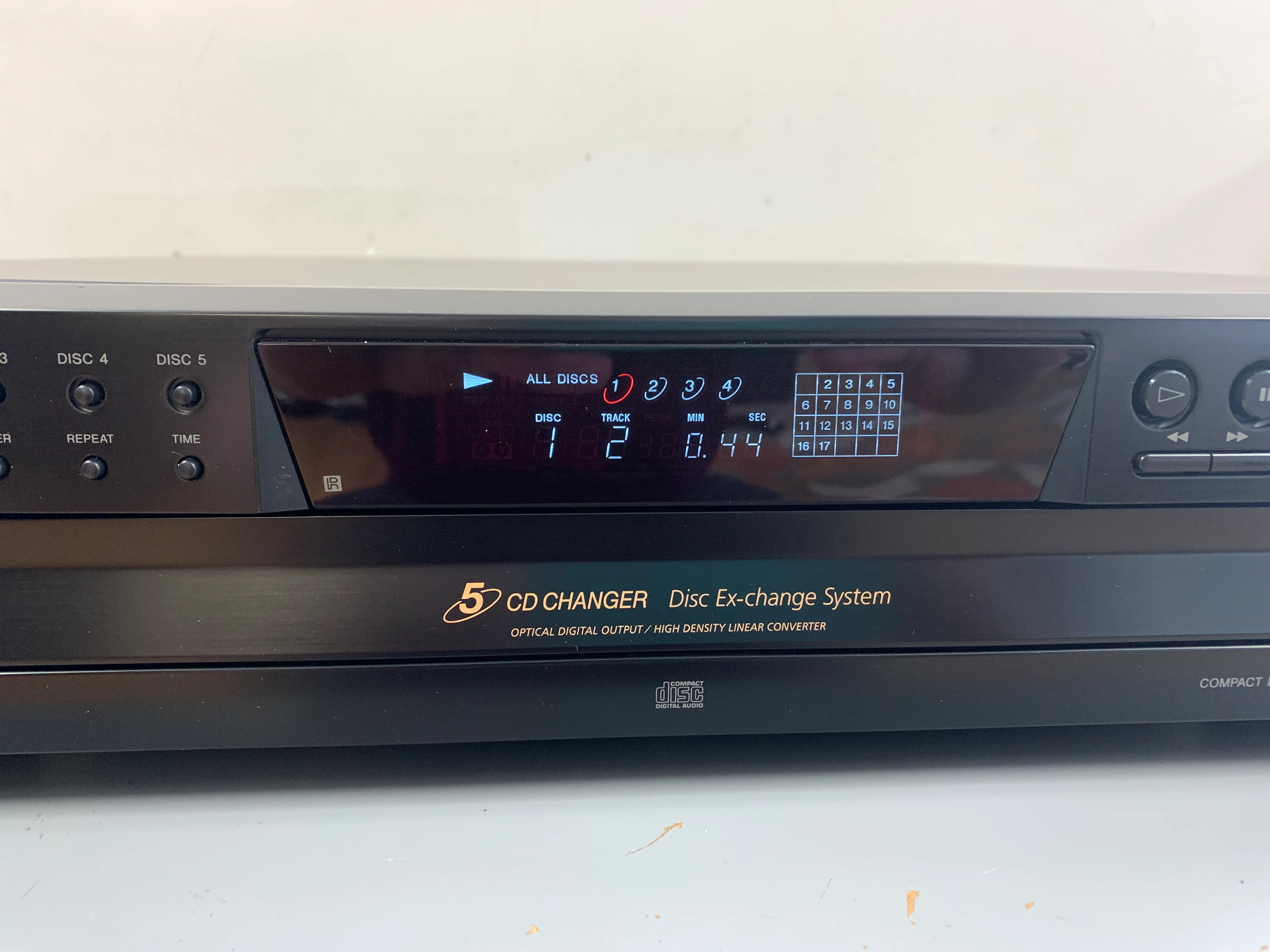 Sony CDP-CE375 Compact 5-Disc Carousal - Image 3