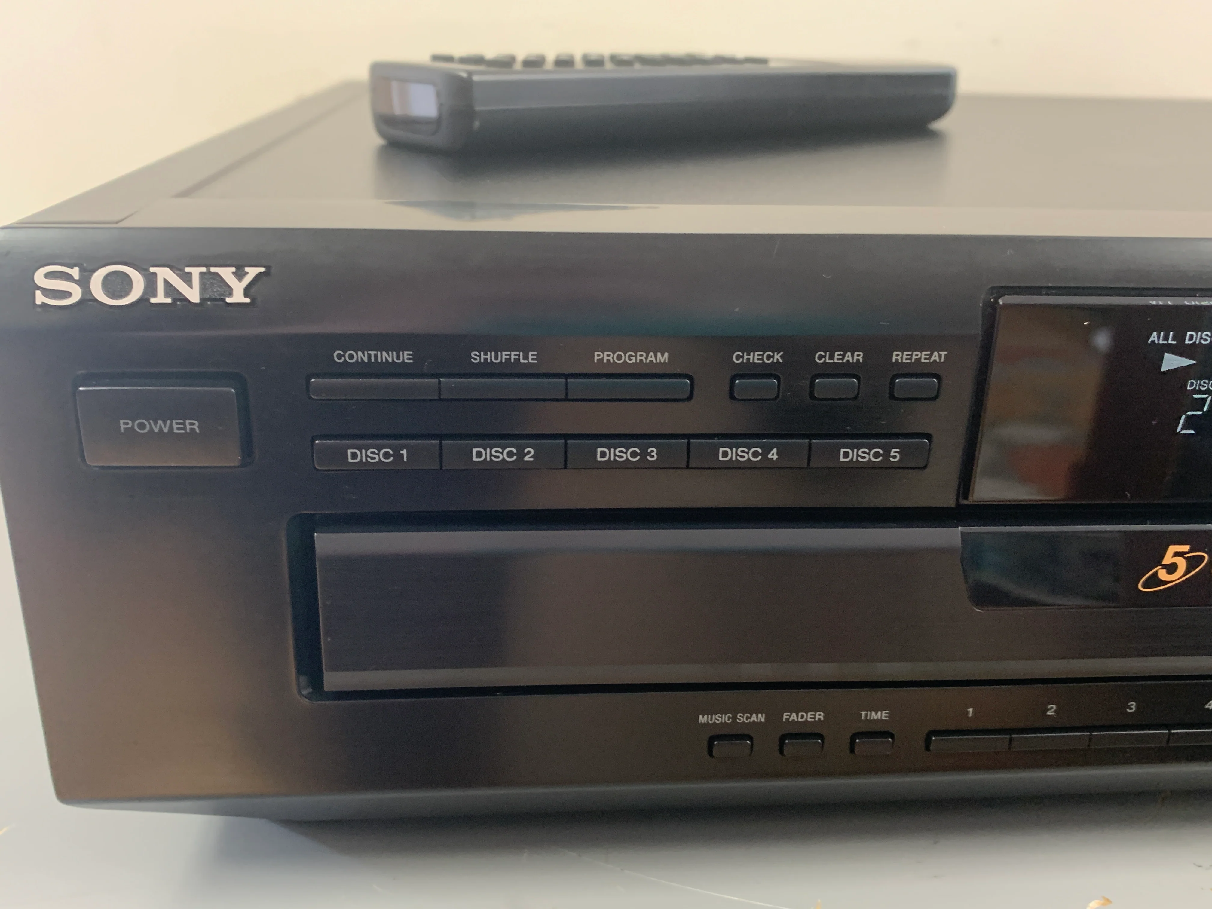 Sony CDP-CE405 CD Carousel 5 Discs * Remote - Image 2