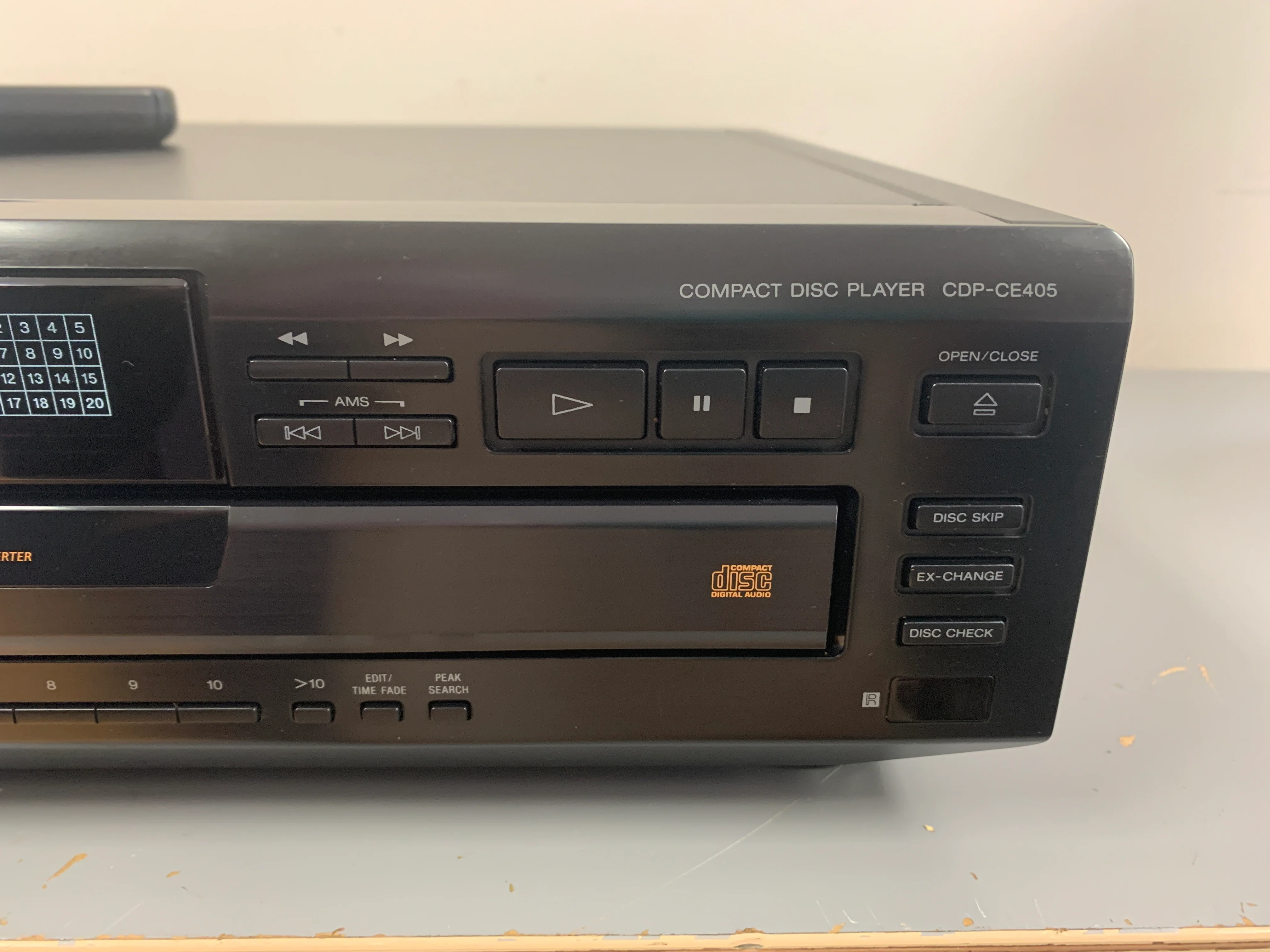 Sony CDP-CE405 CD Carousel 5 Discs * Remote - Image 4
