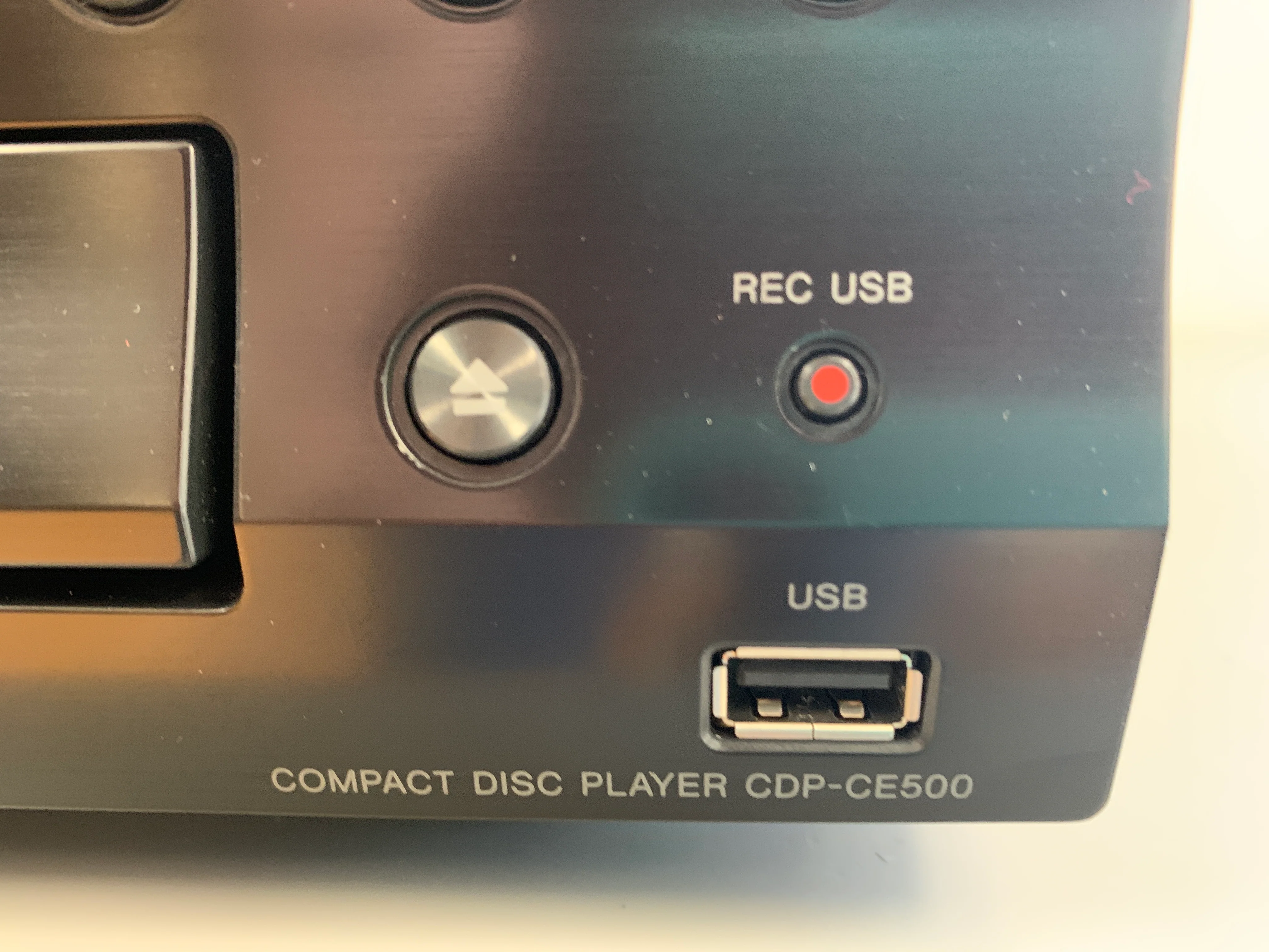 Sony cdp-ce500 CD Carousel 5 Discs and USB Recorder - Image 5