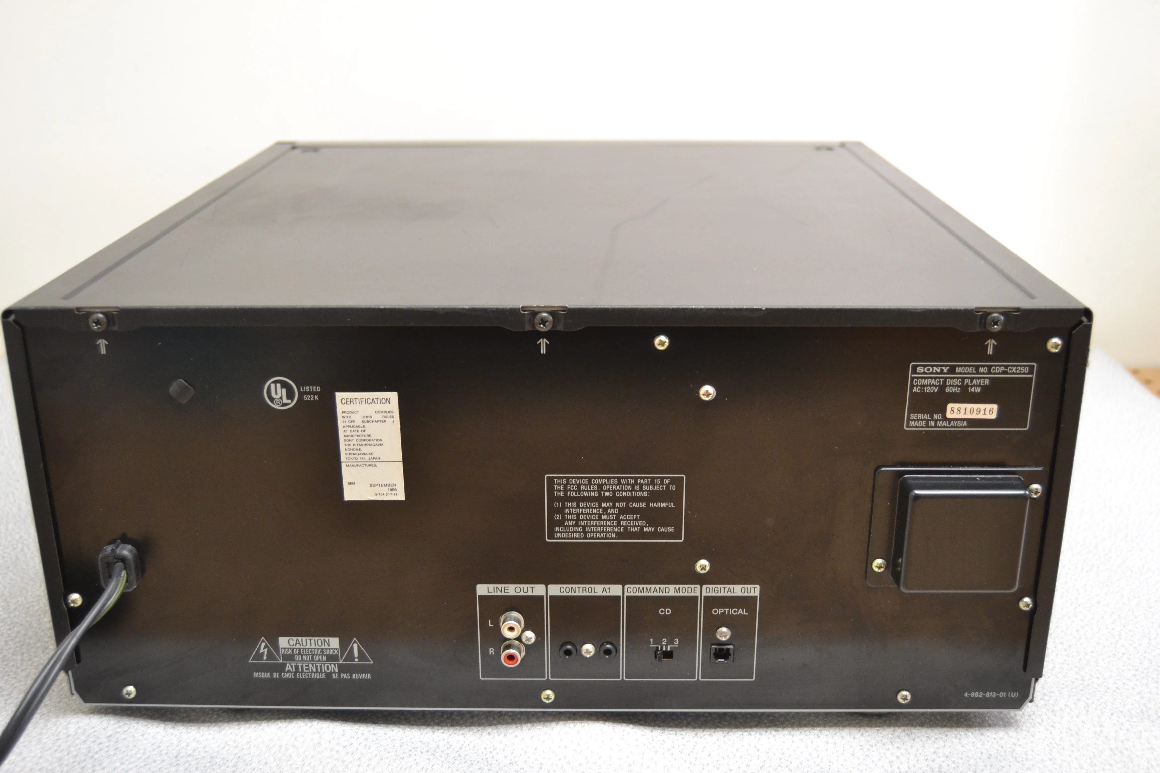 Sony CDP-CX250 CD Changer 200 Discs * Remote - Image 9