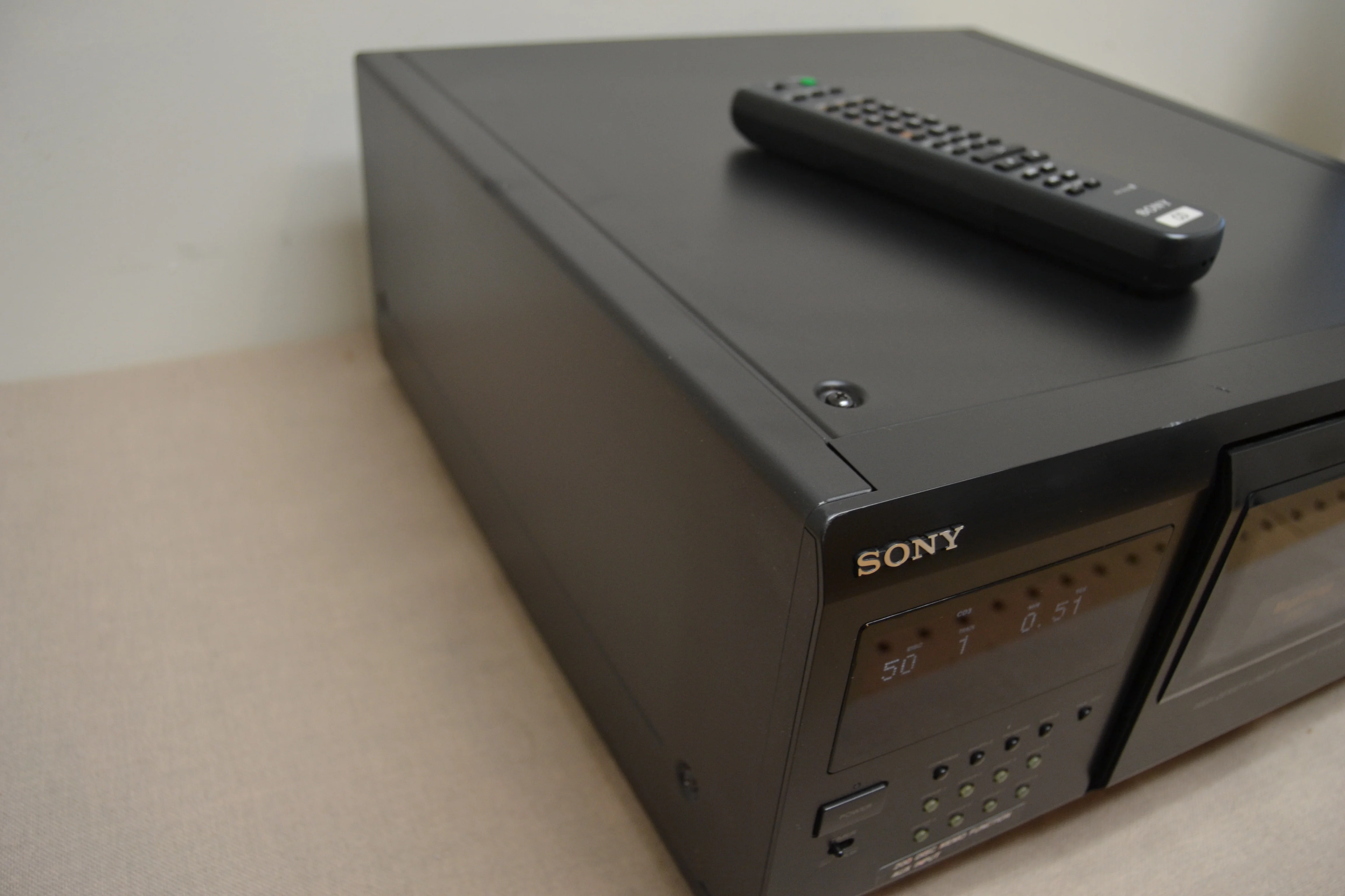 Sony CDP-CX255 - 200 Cd Mega Storage Disc Player * Remote Control - Image 8