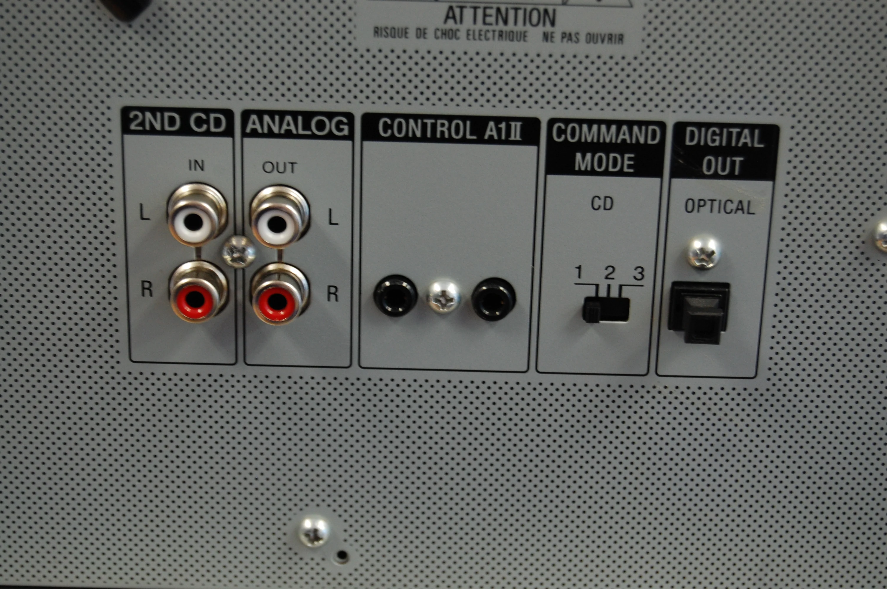 Sony CDP-CX355 - Image 14