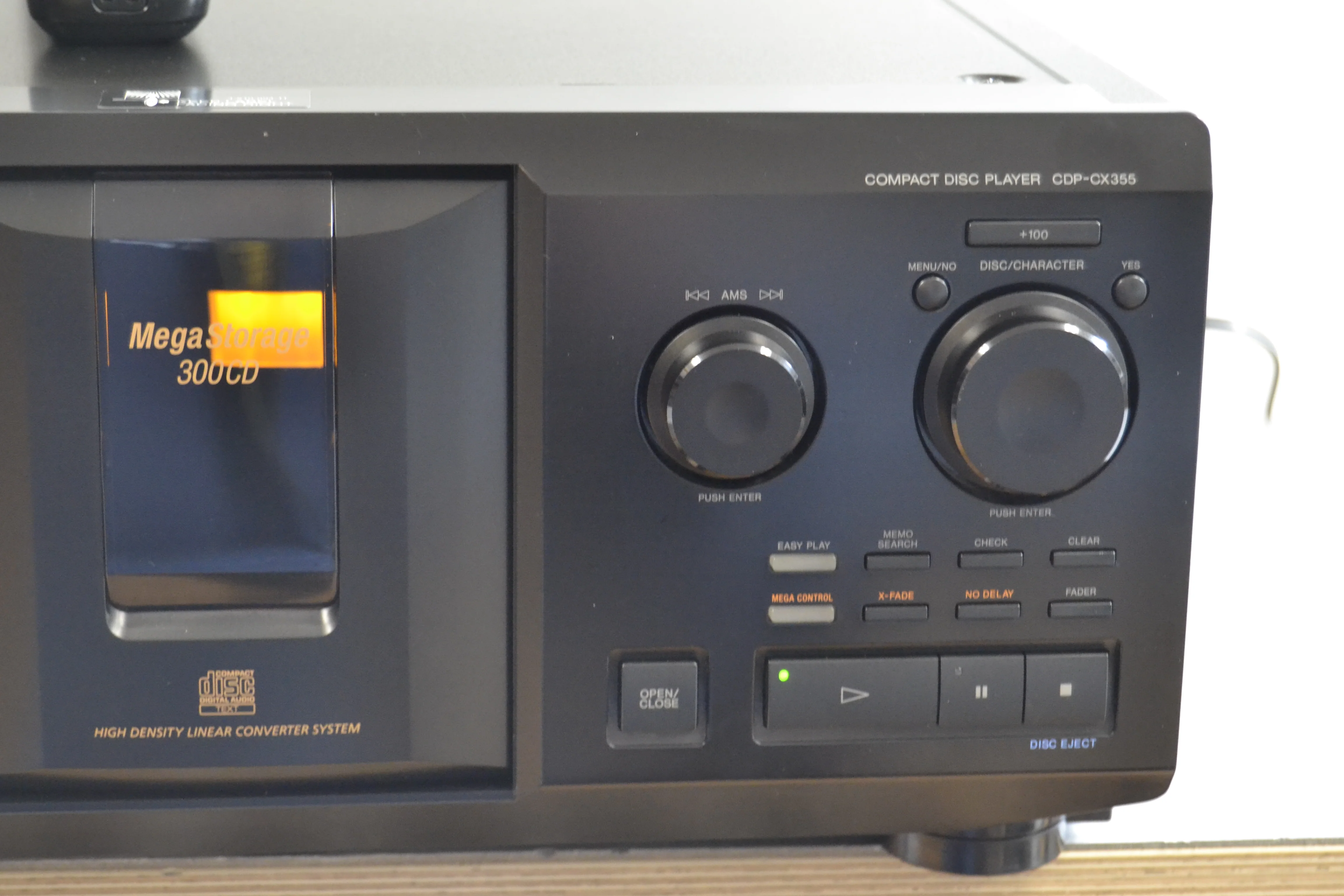 Sony CDP-CX355 CD Changer 300 Discs * Remote Control * 2009 - Image 4