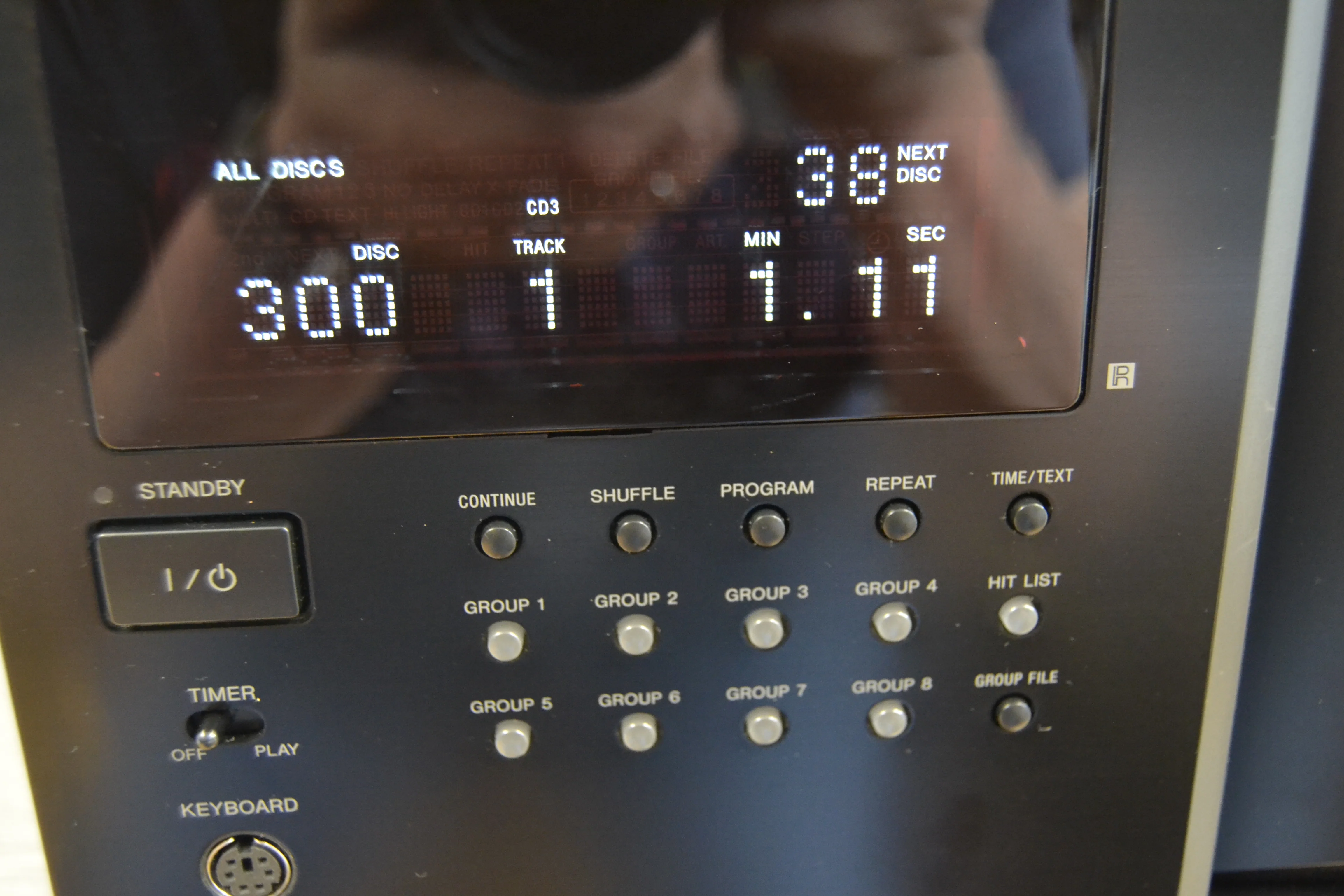 Sony CDP-CX355 CD Changer 300 Discs * Remote Control * 2009 - Image 9
