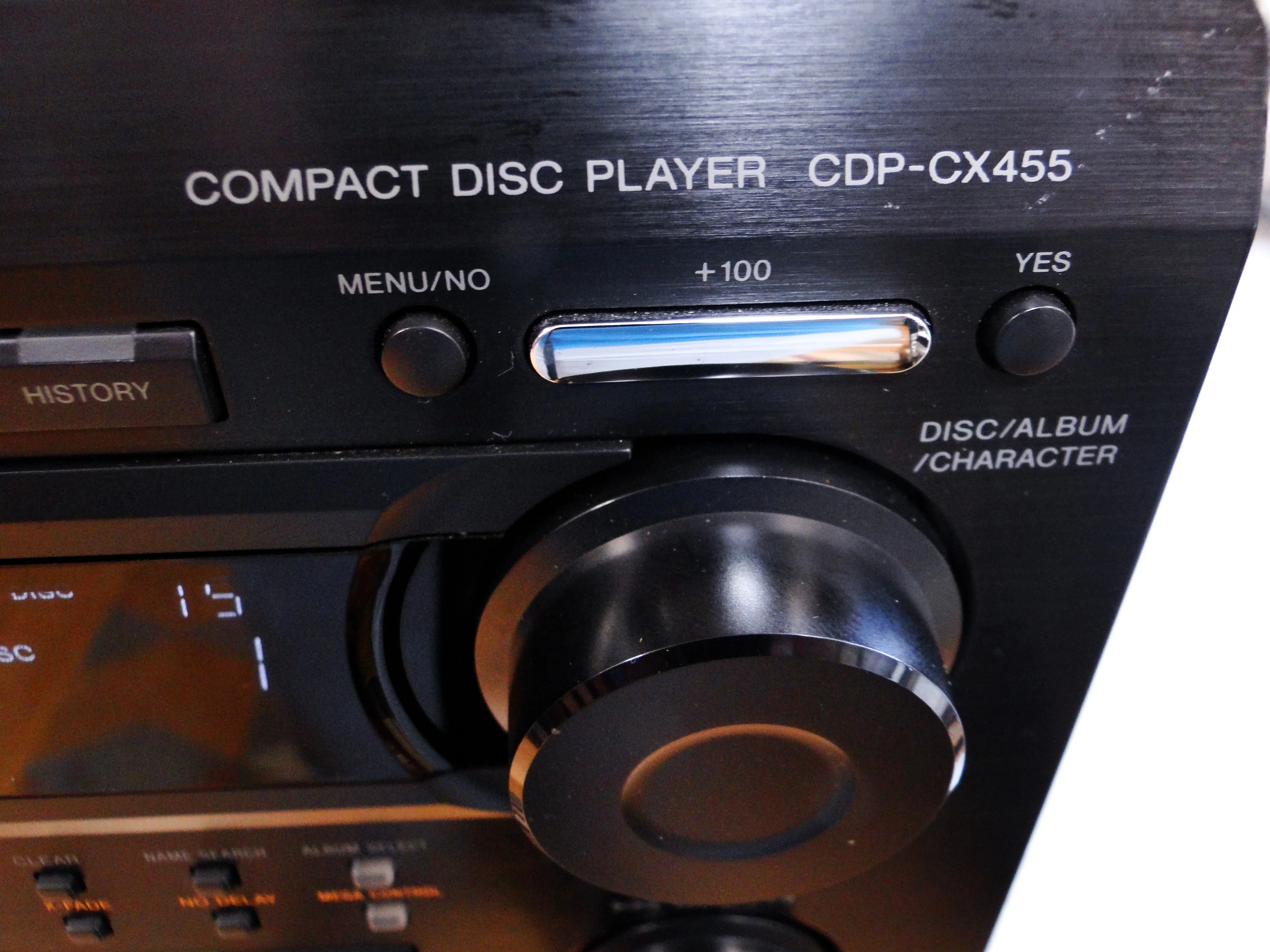 Sony CDP-CX455 Mega Storage 400 CD Disc Changer Player - Image 10