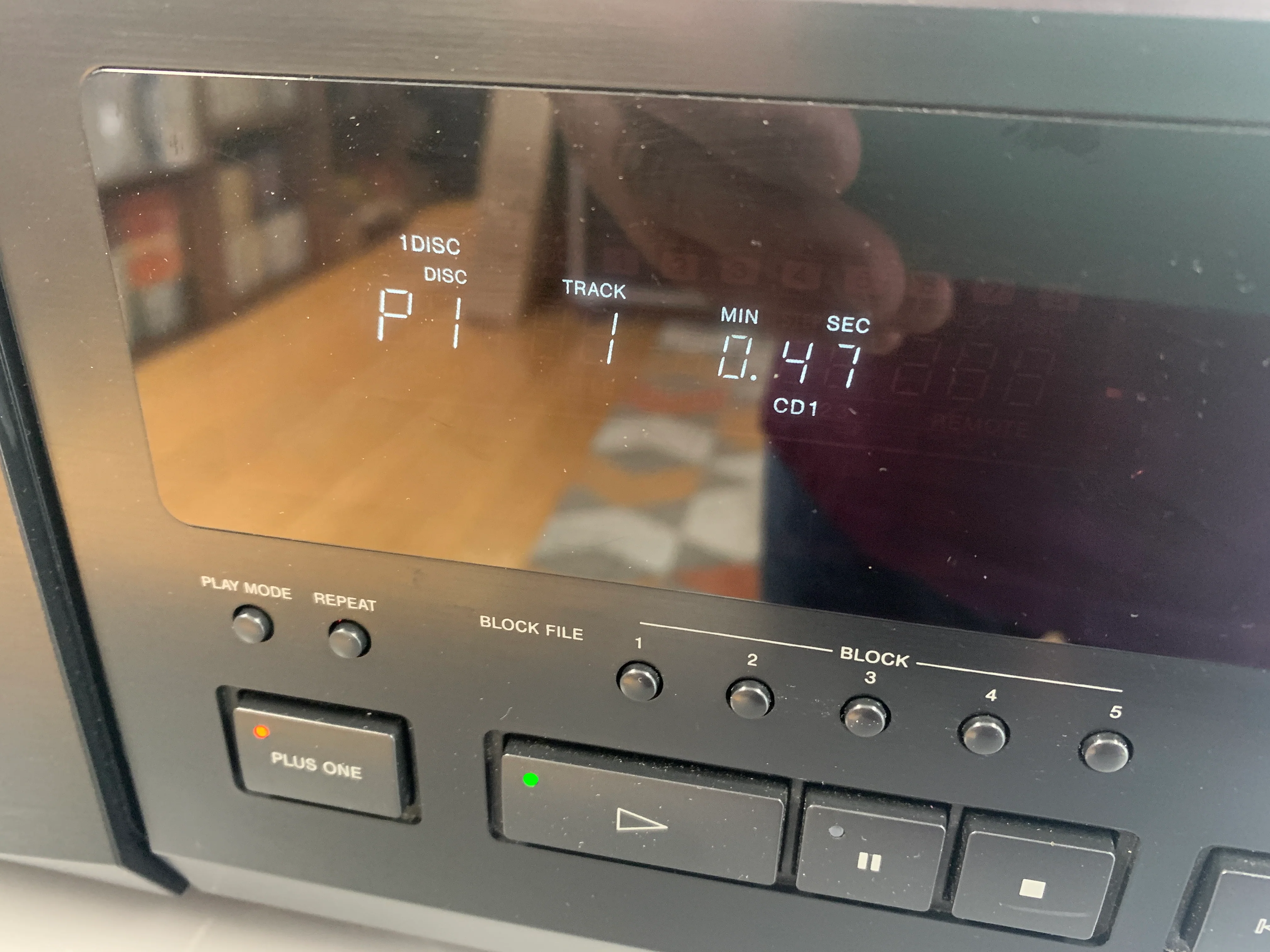 Sony CDP-CX53 CD Changer 50+1 CD * Remote Control - Image 12