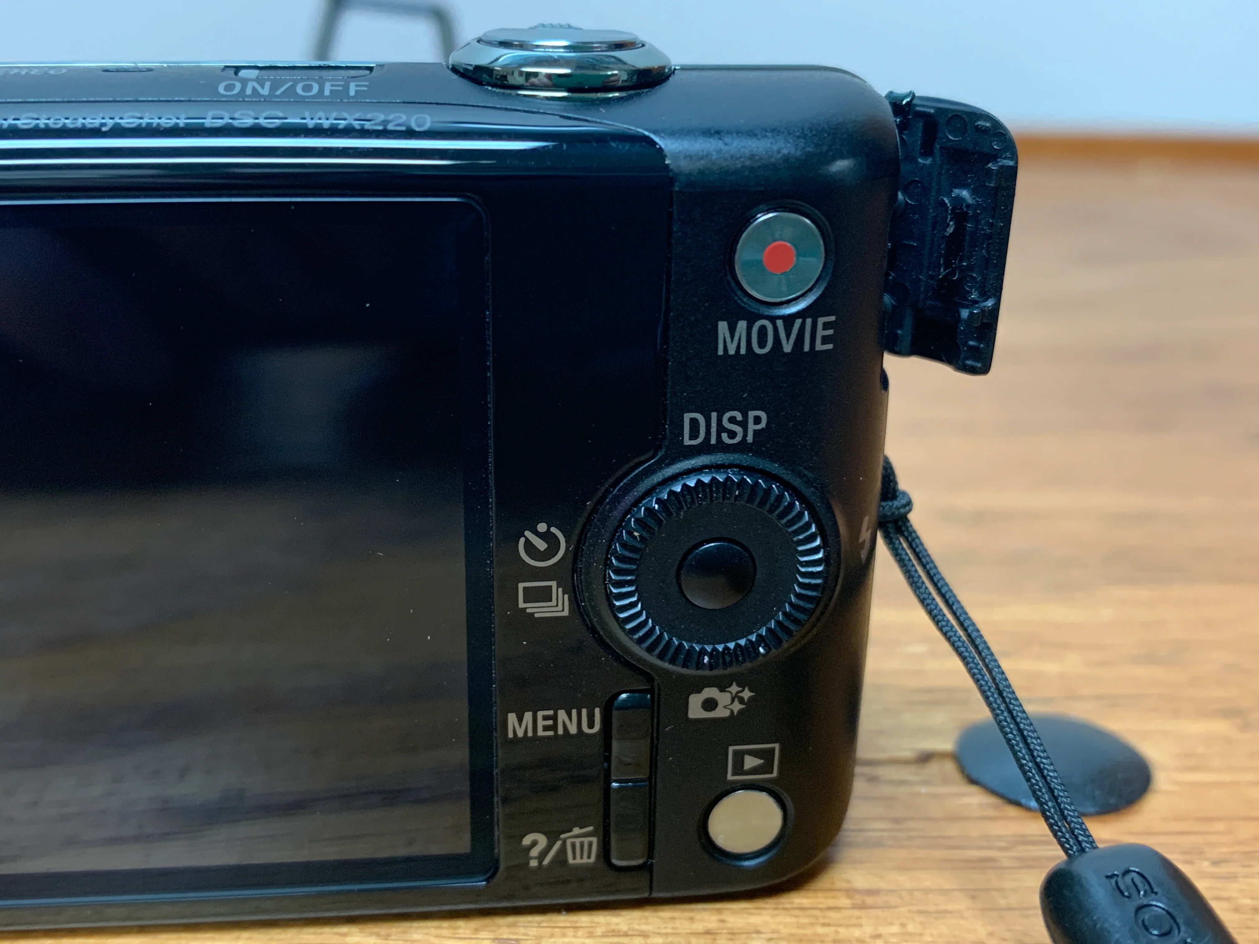 Sony Cybershot DSC-WX220 Digital Camera - Image 3