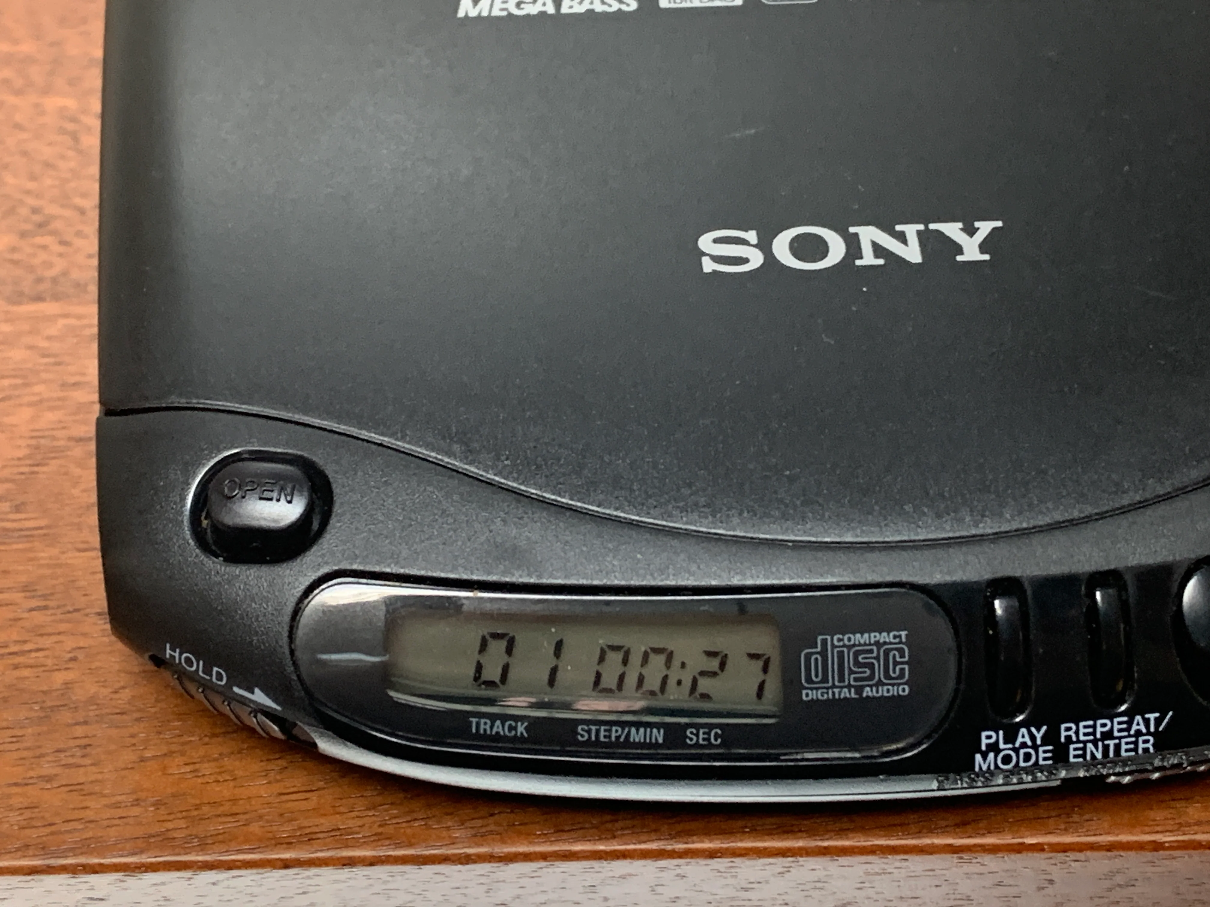 Sony Discman D-131 CD Player 1994