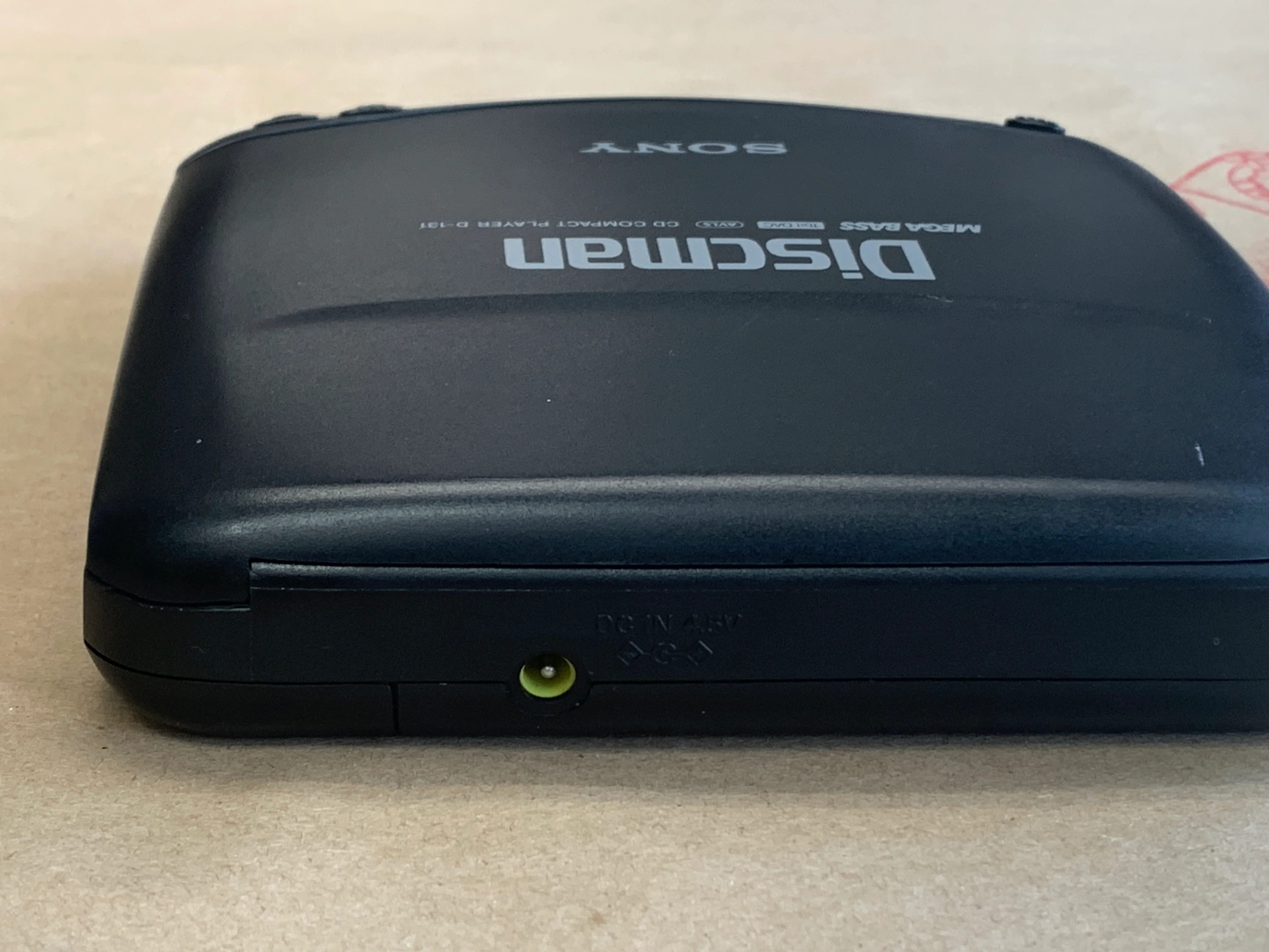Sony Discman D-131 CD Player 1994 - Image 3