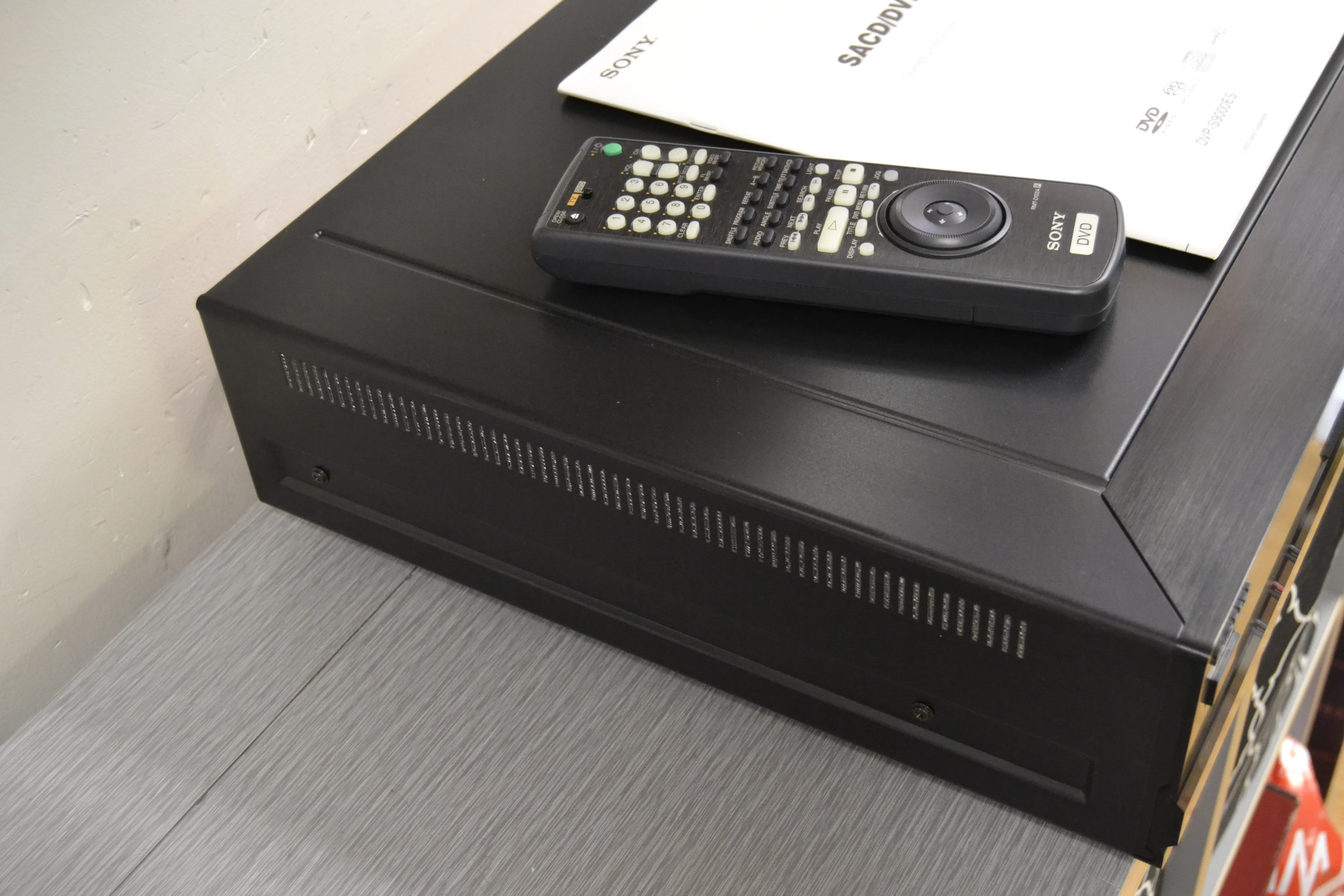 Sony DVP-9000es DVD/SACD/CD Player * Remote Control * Manual - Image 9