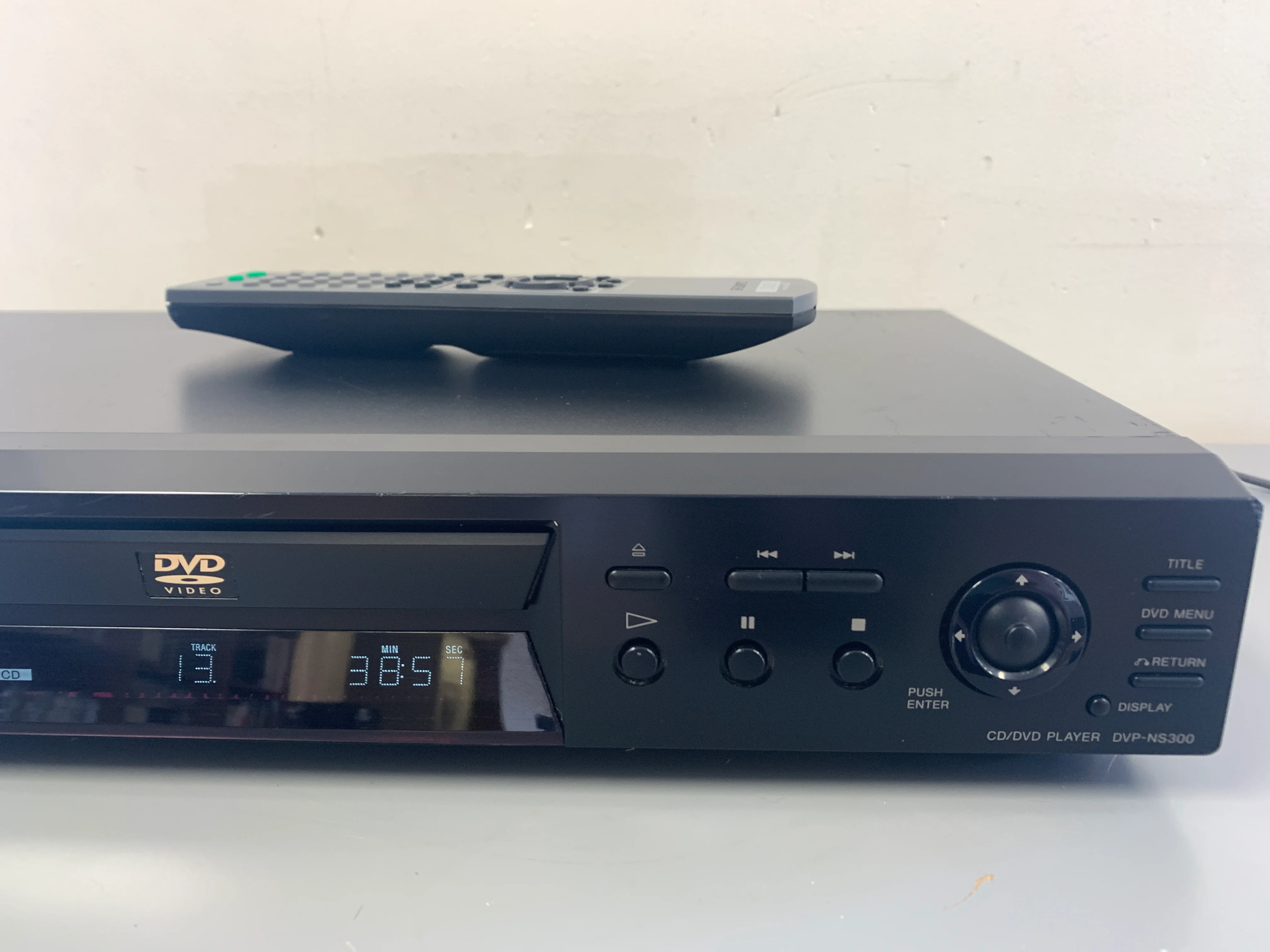 Sony DVP-NS300 DVD/CD Player * Remote - Image 3