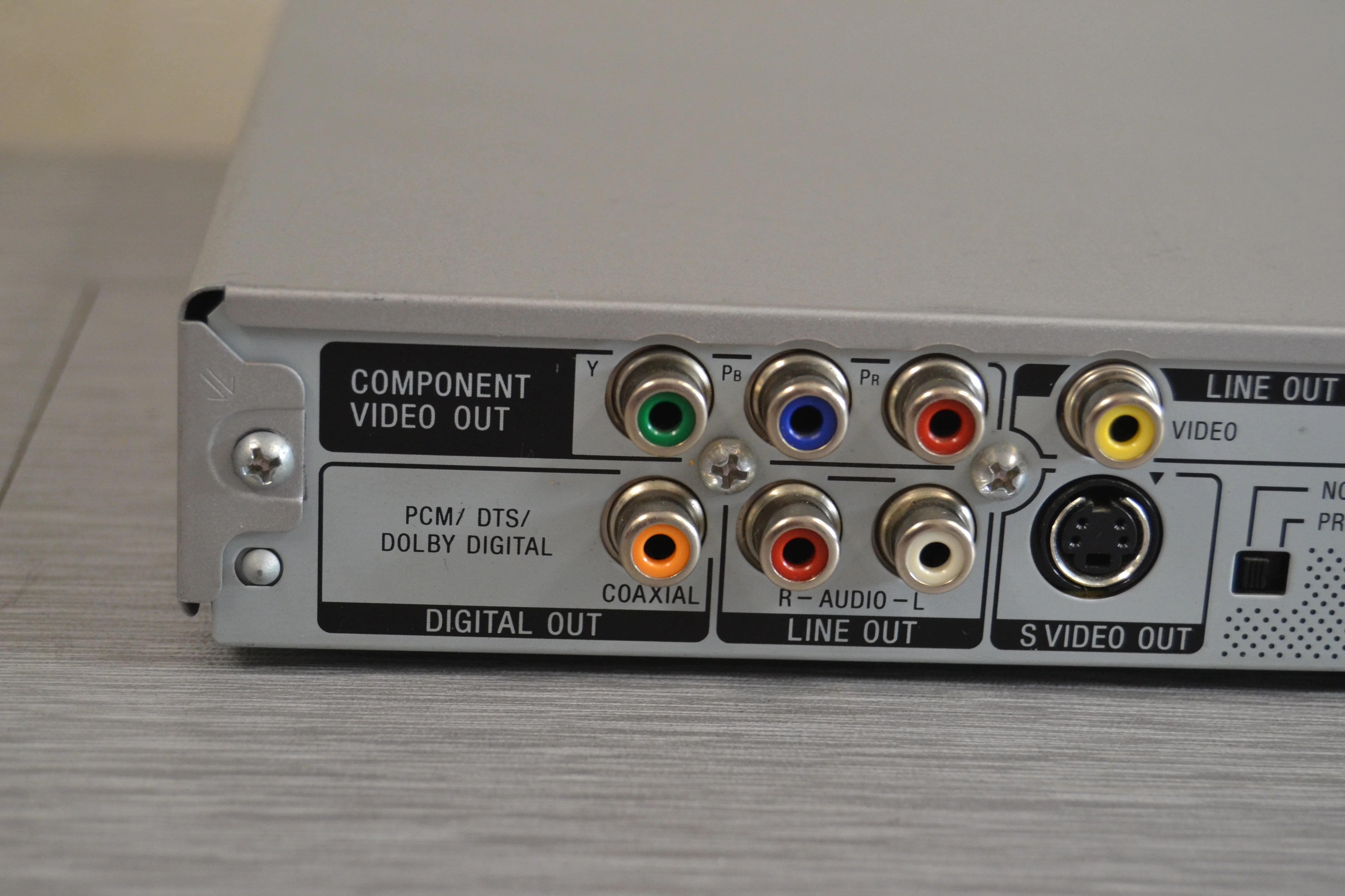 Sony DVP-NS575P Single CD/DVD Player - Image 6
