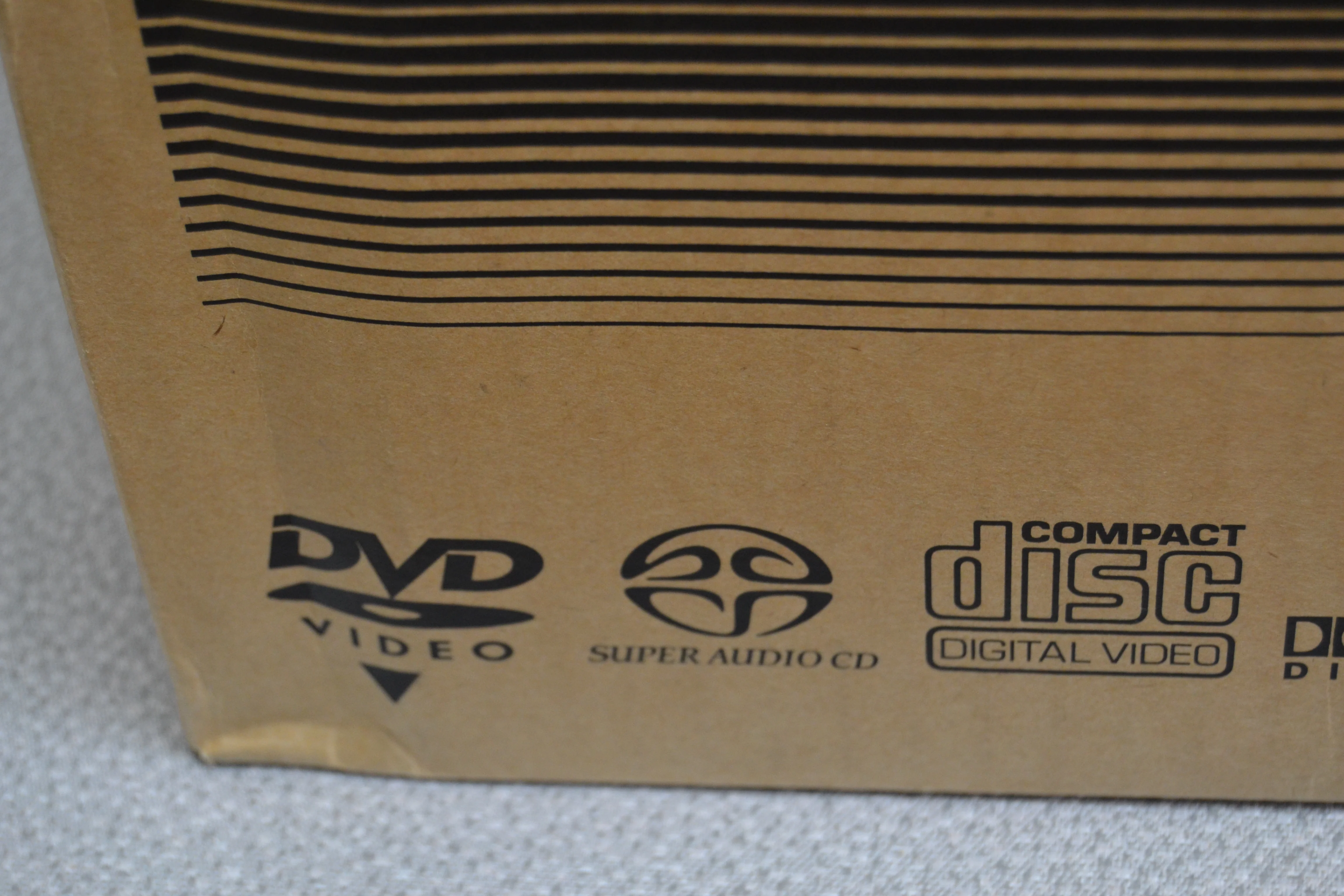 Sony ES DVP-NC555ES 5-disc carousel DVD/CD/SACD changer * Remote * Box * Manual - Image 10