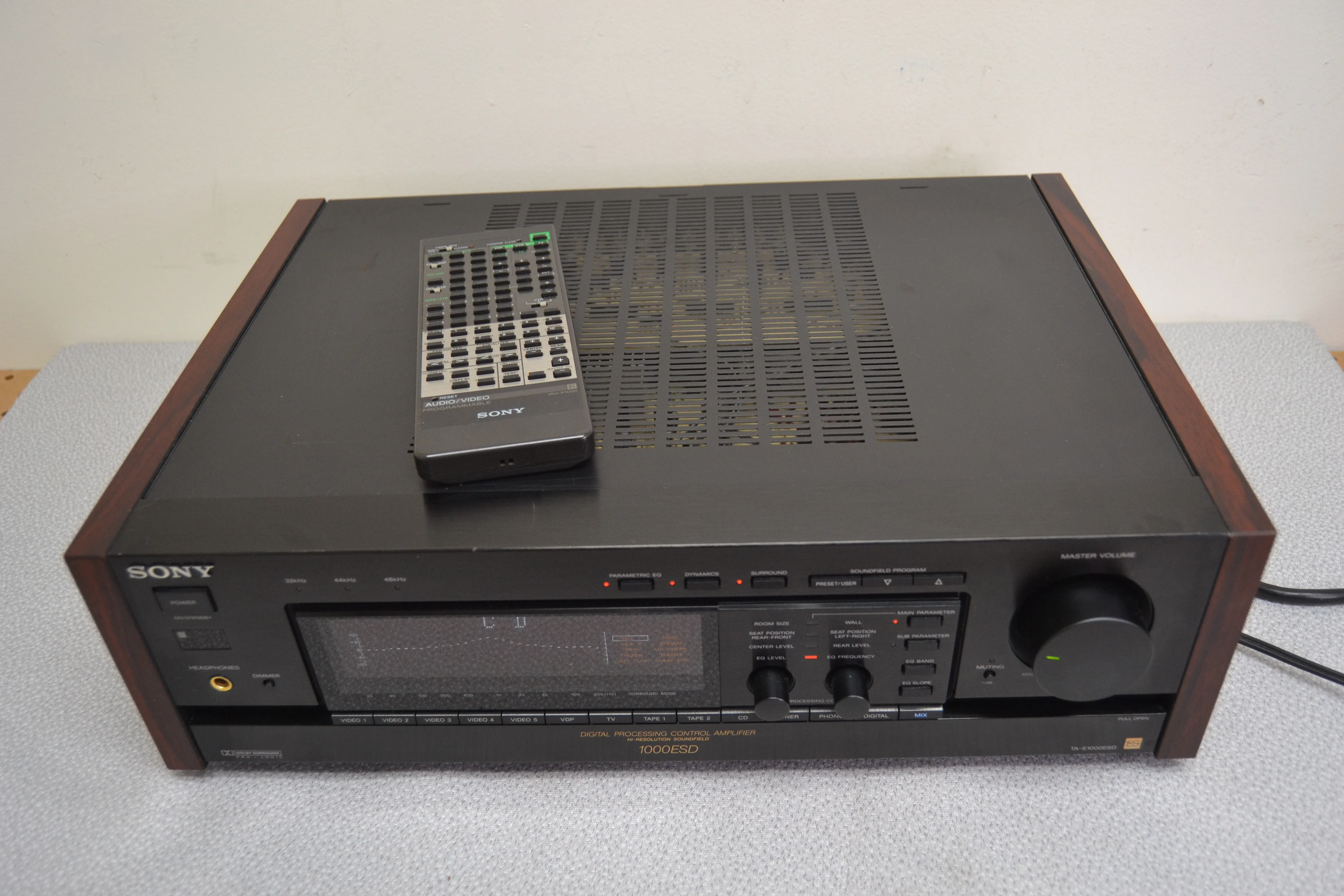 Sony ES TA-E1000ESD Digital Processing Preamplifier (1989-92) * Remote - Image 16