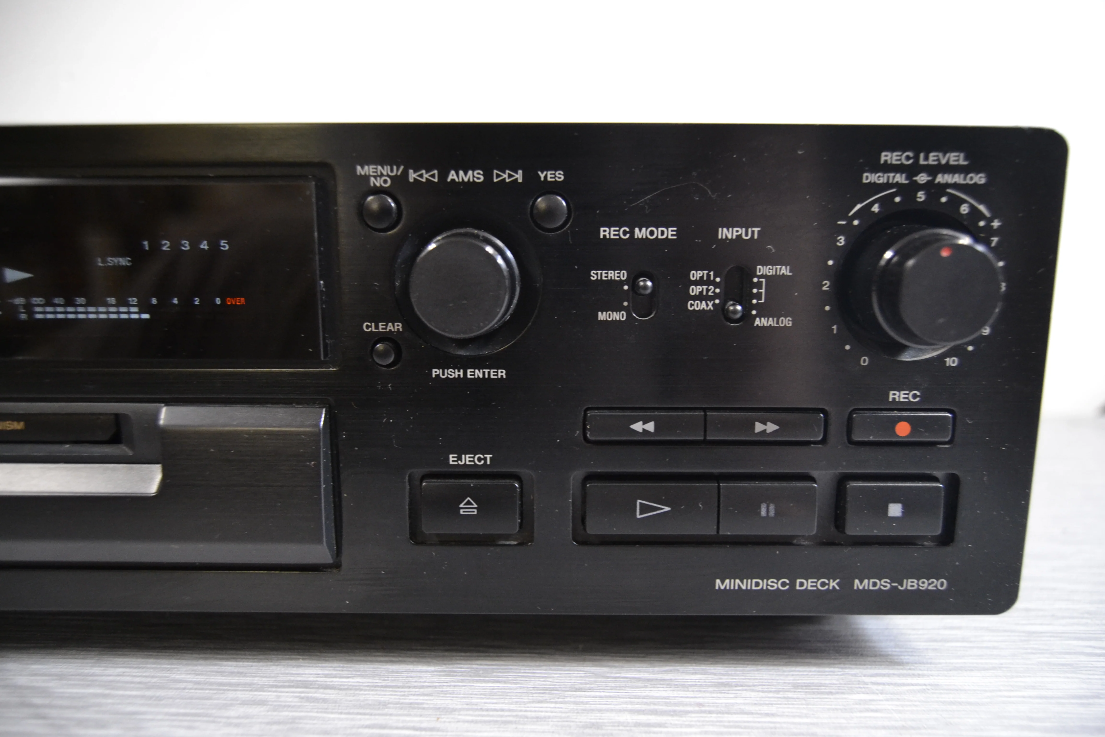 Sony MDS-JB920 Minidisc Recorder - Image 4