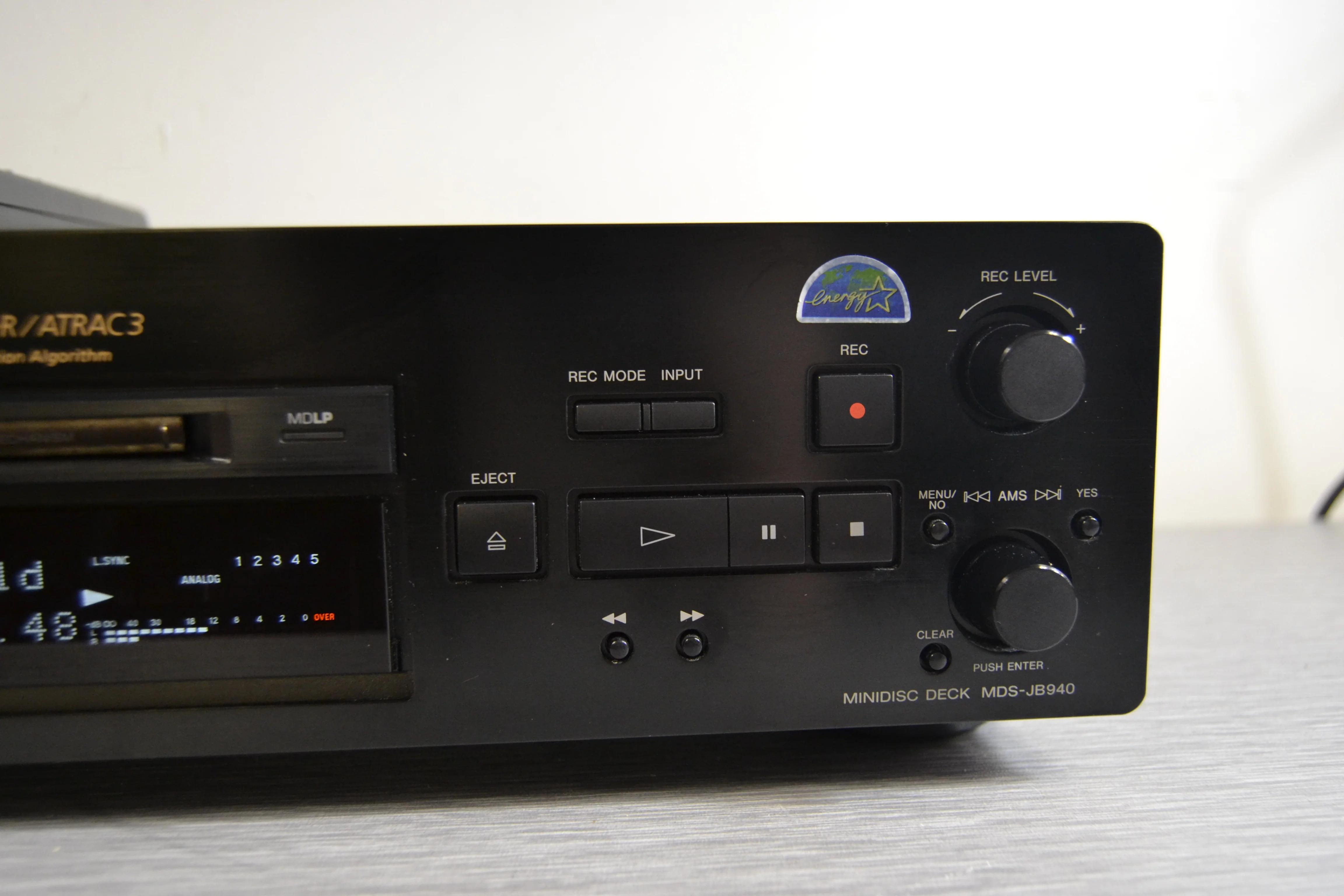 Sony MDS-JB940 Minidisc Recorder * ATRAC * MDLP * Remote Control - Image 4