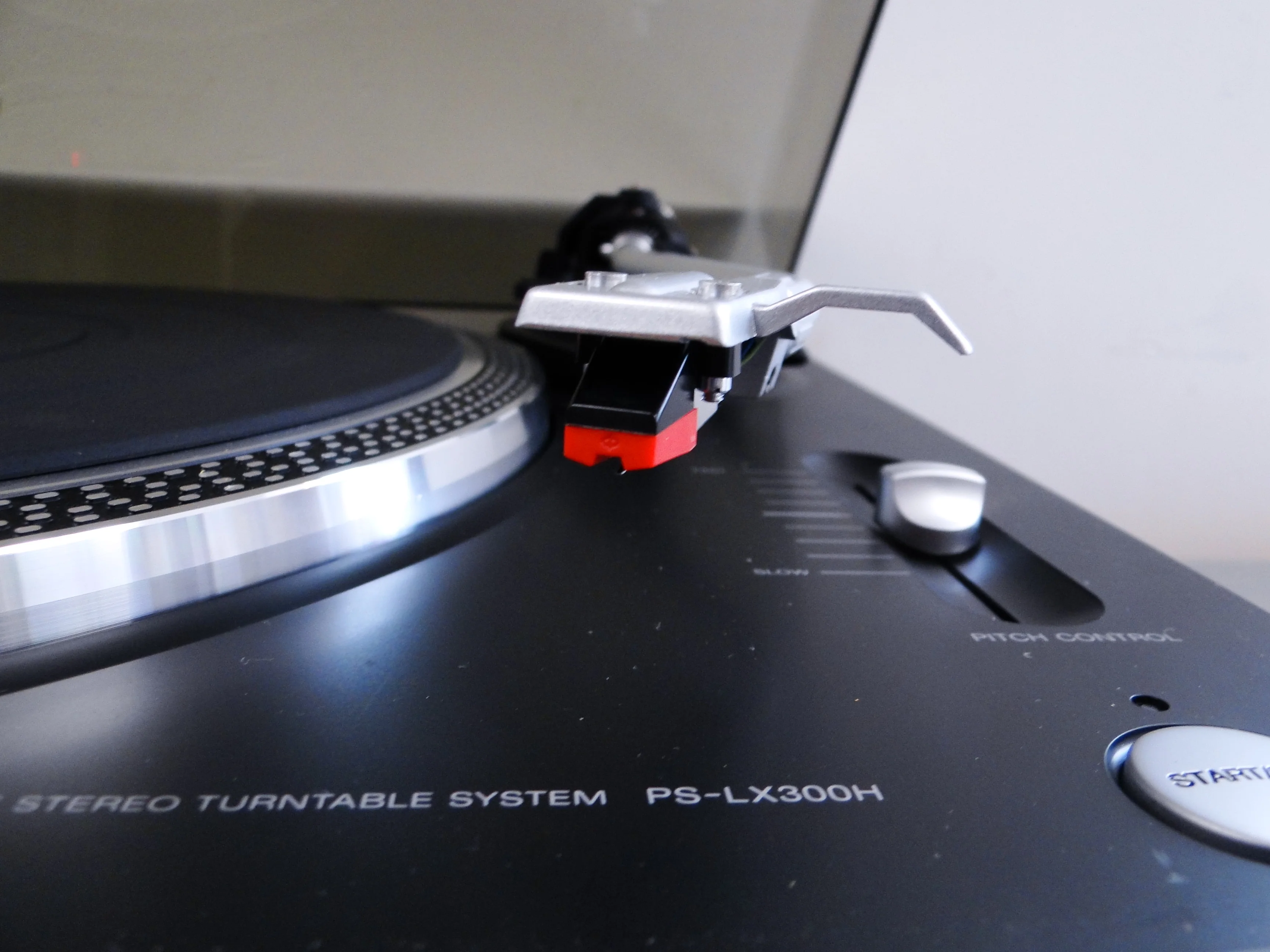 Sony PS-LX300H Turntable - Image 6