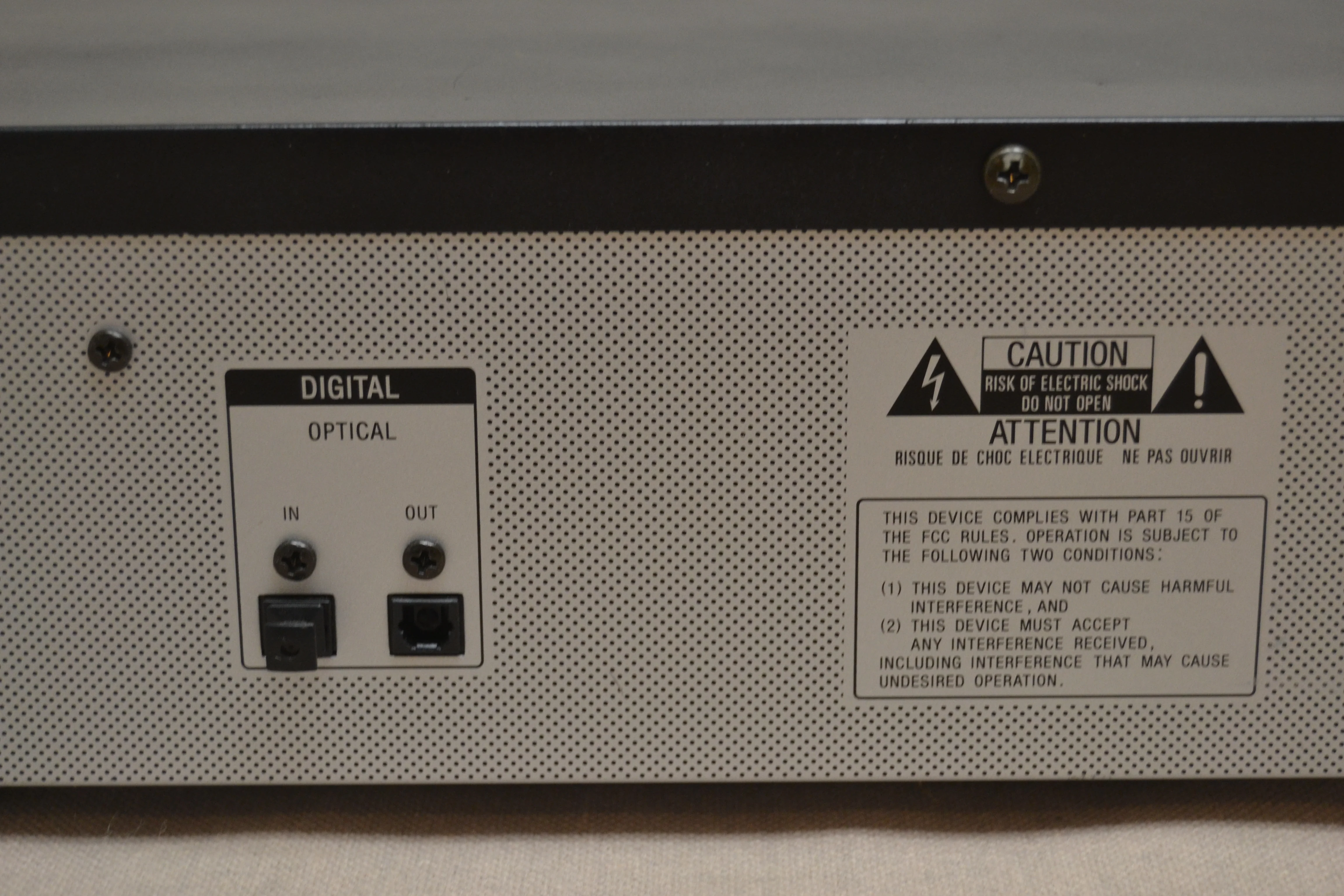 Sony RCD-W3 Compact Disc Recorder (2002) - Image 13