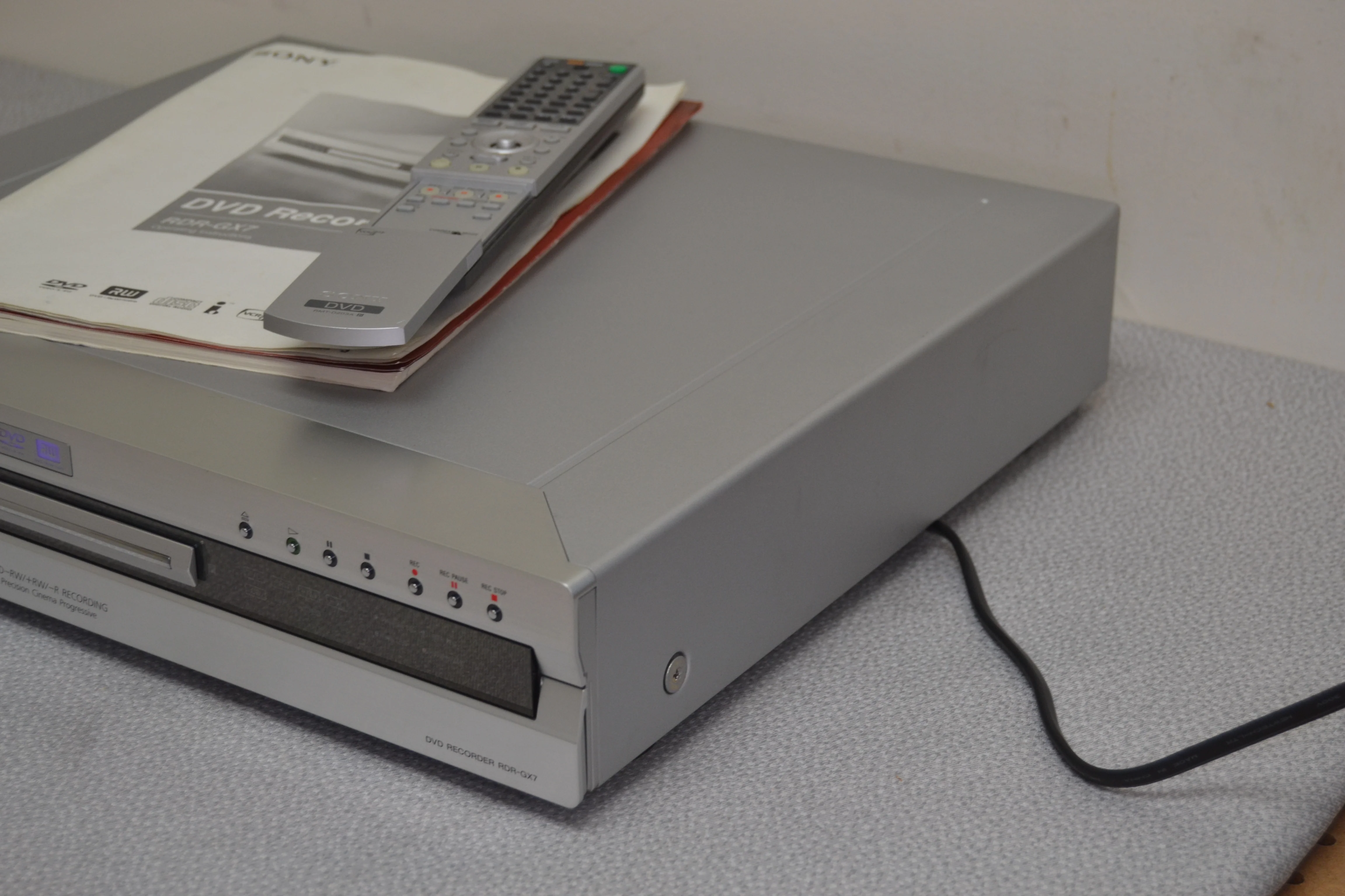 Sony RDR-GX7 DVD Recorder * Manual * Remote - Image 10