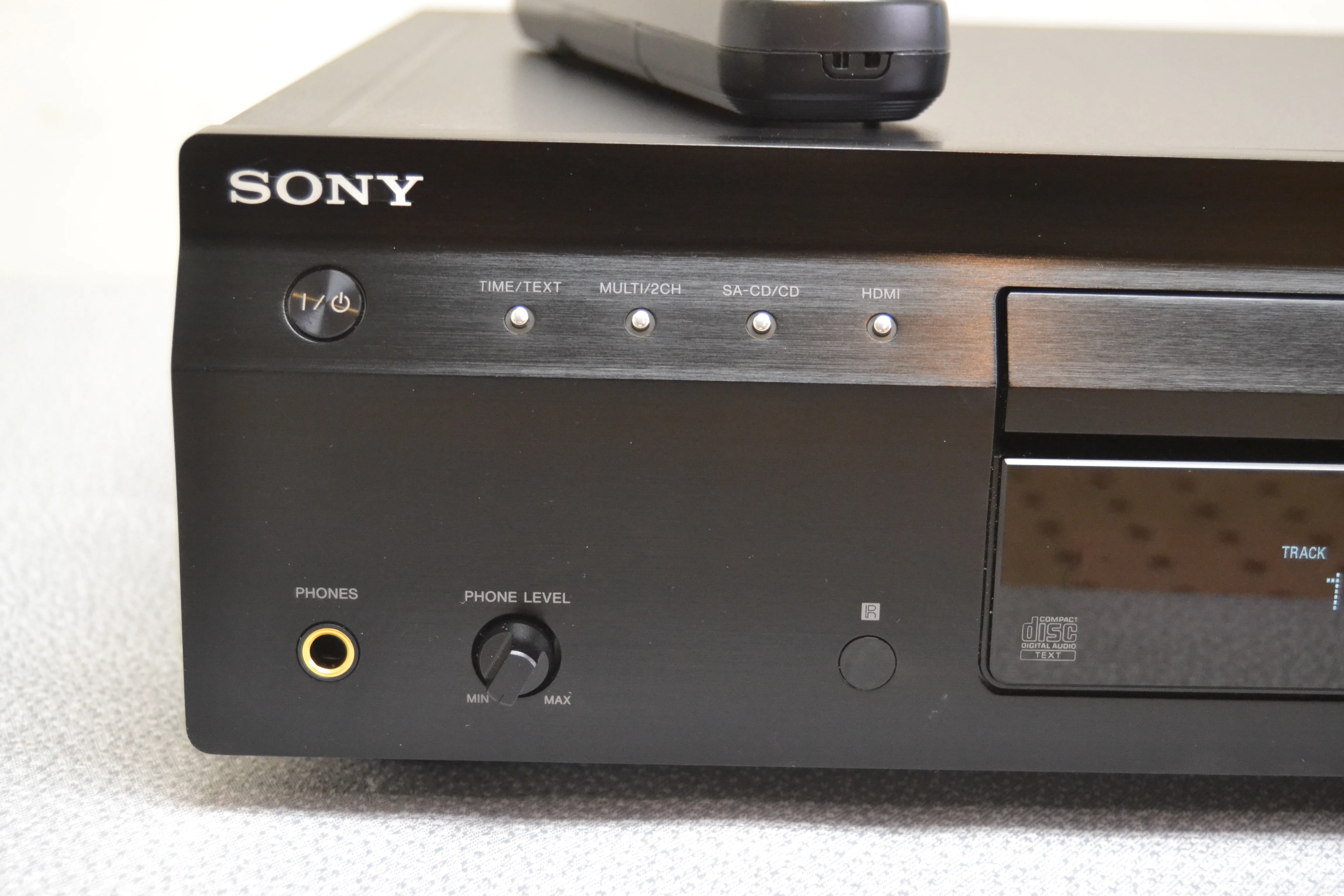 Sony SCD-XA5400ES Single Super Audio CD Player * Remote - Image 2