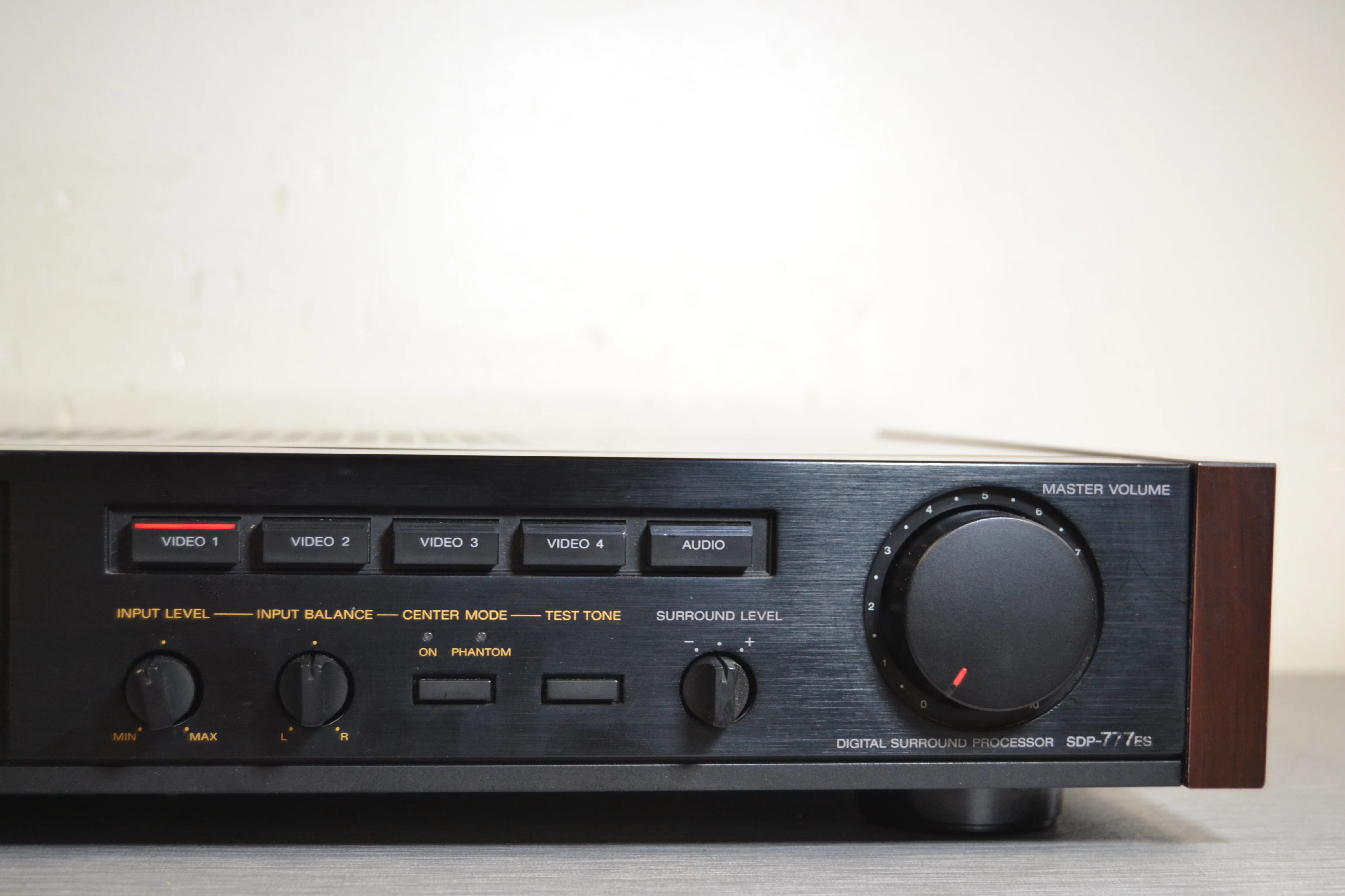 Sony SDP-777ES Digital Surround Processor - Image 4