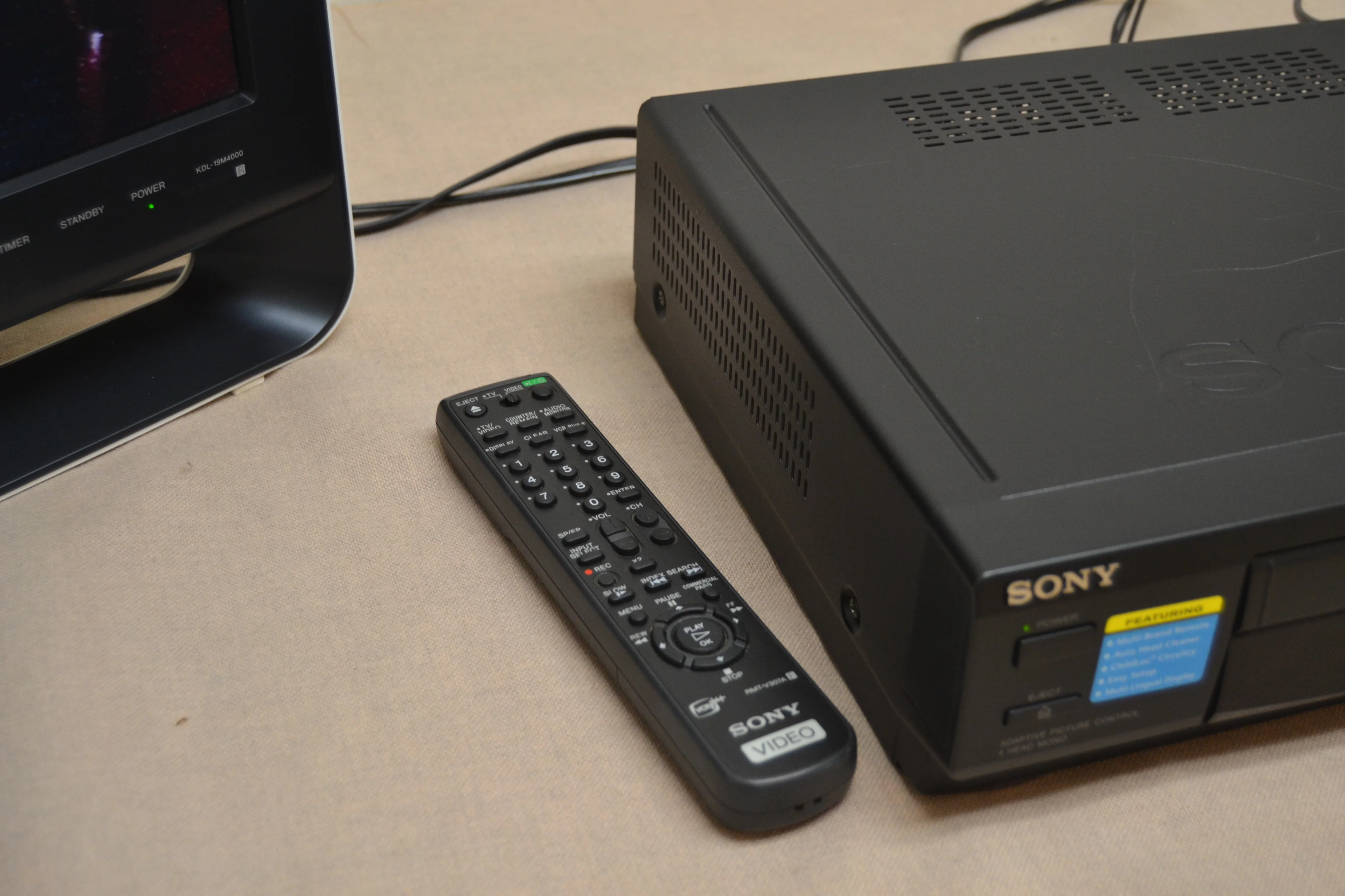 Sony SLV-478 VHS Video Cassette Recorder * Remote Control - Image 12