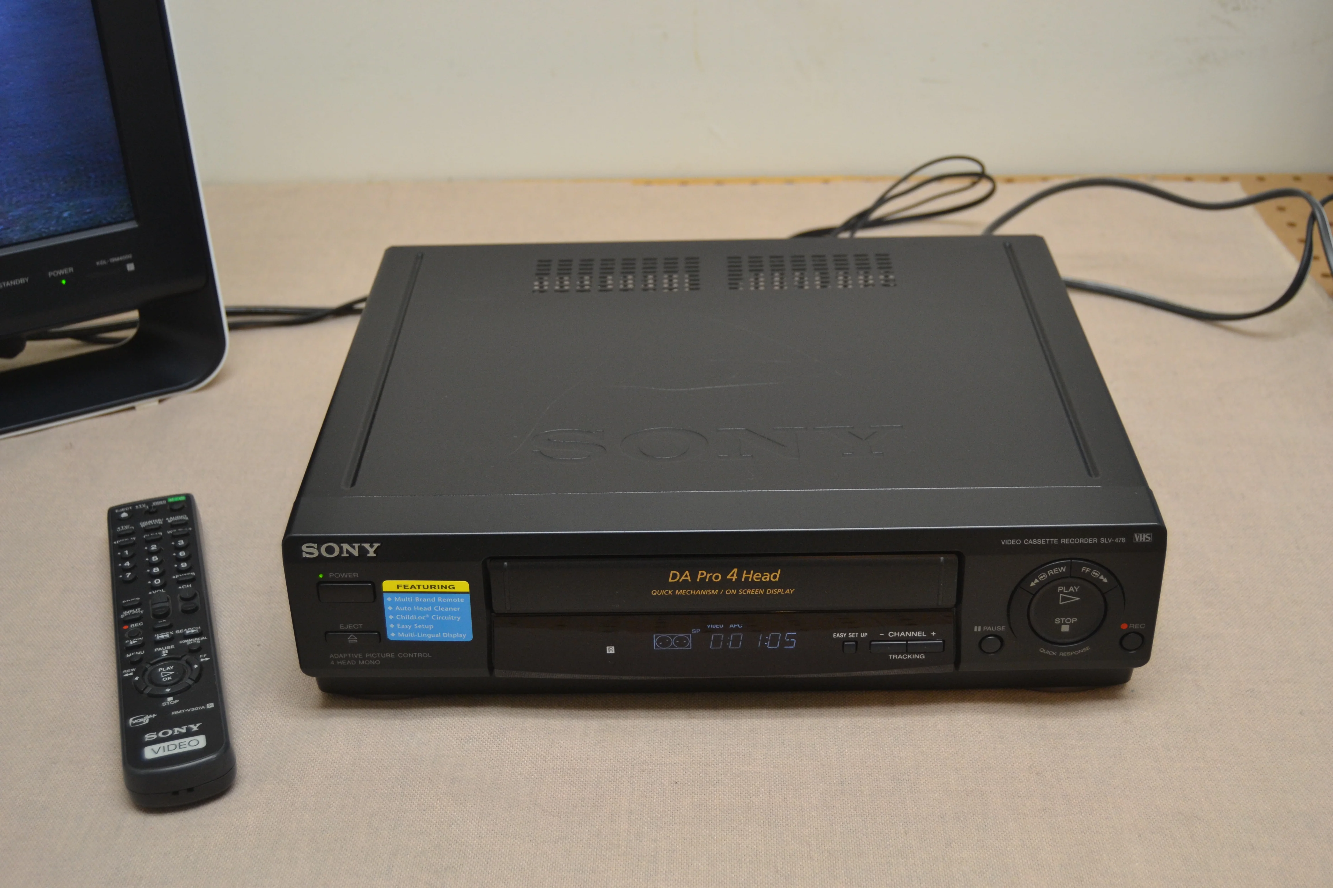 Sony SLV-478 VHS Video Cassette Recorder * Remote Control - Image 2