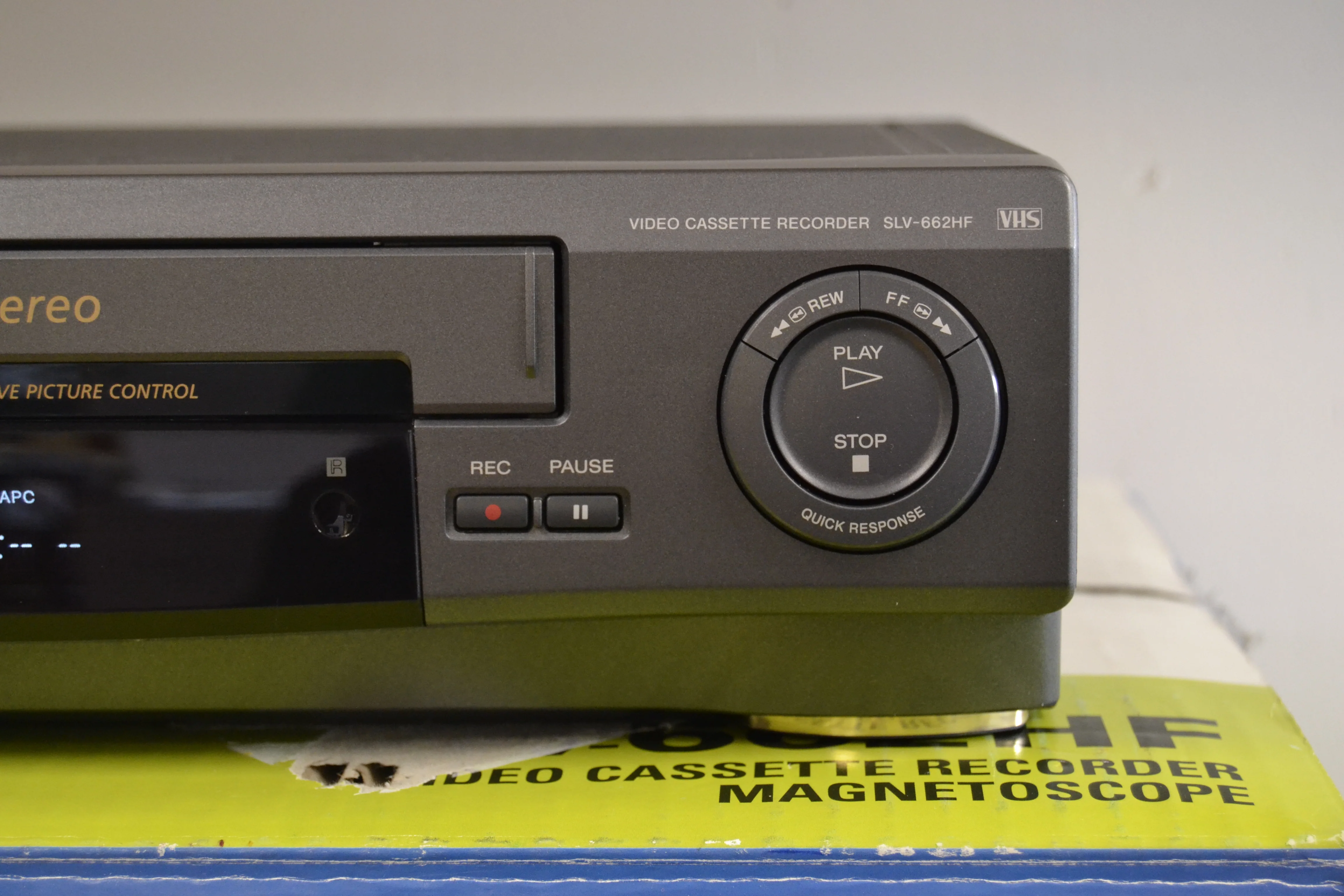 Sony SLV-662HF Video Cassette Recorder Hi-Fi VHS - New Open Box - Image 7
