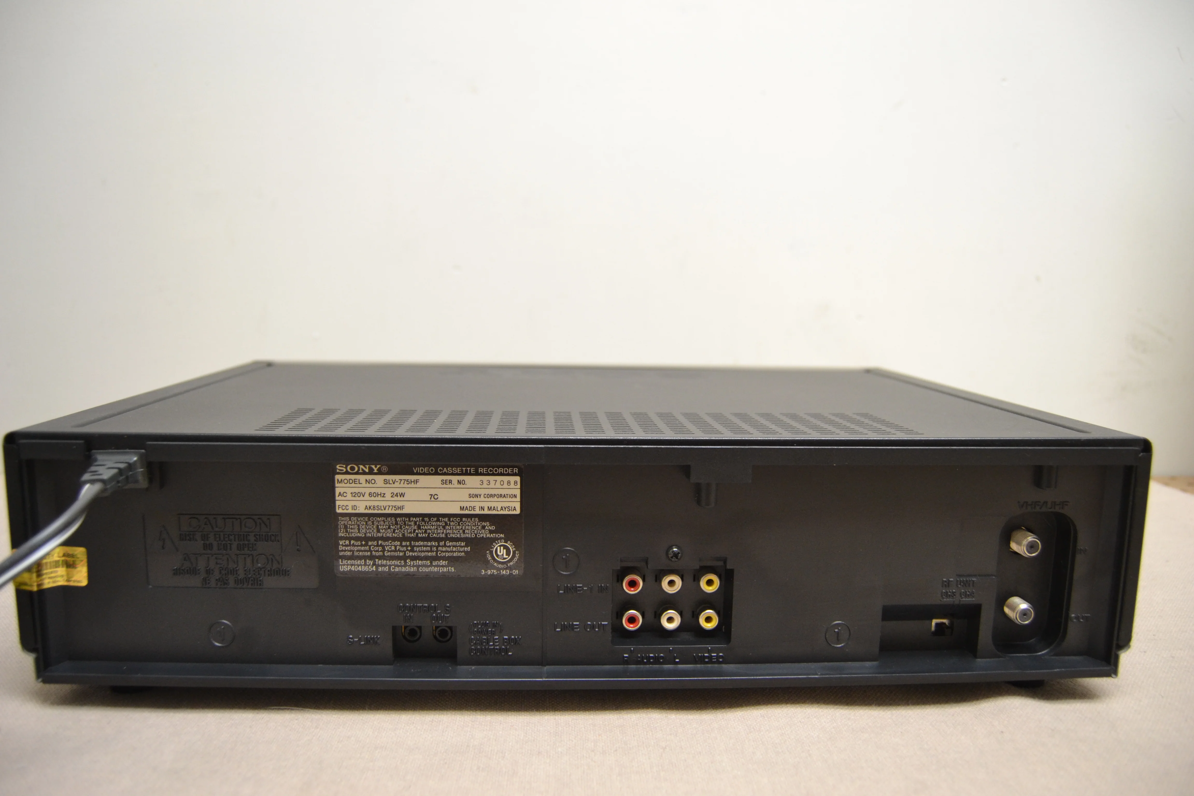 Sony SLV-775HF Video Cassette Recorder - Image 9